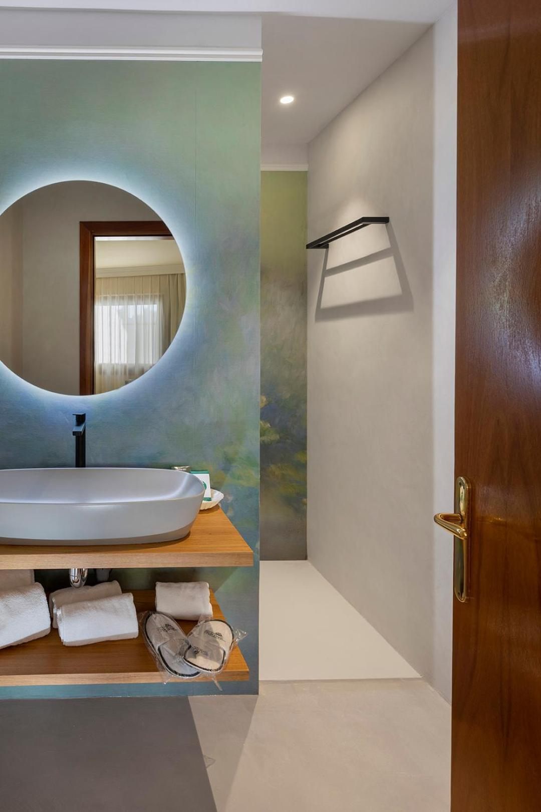 Comfort Double or Twin Room