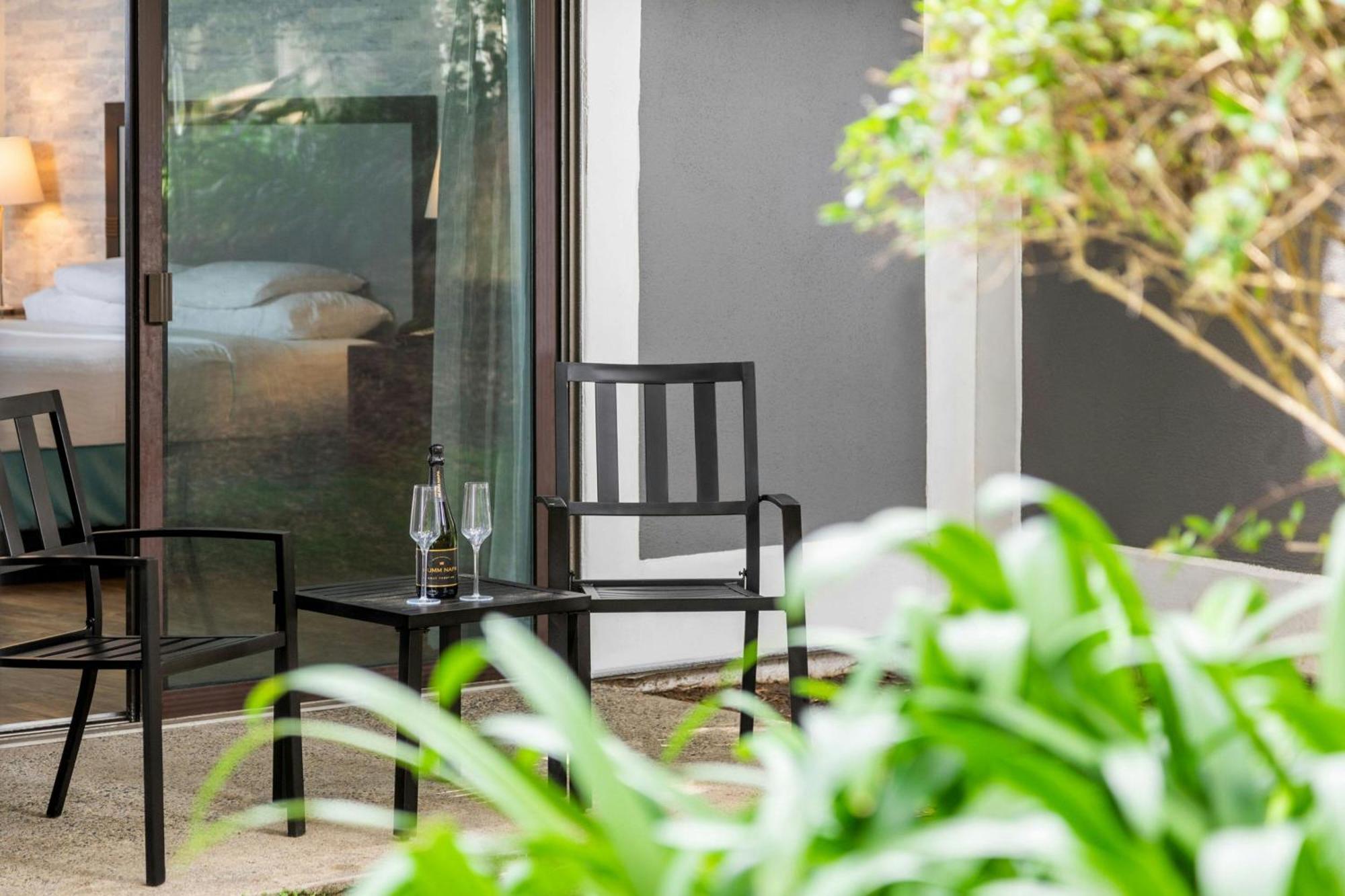 King Room Courtyard View