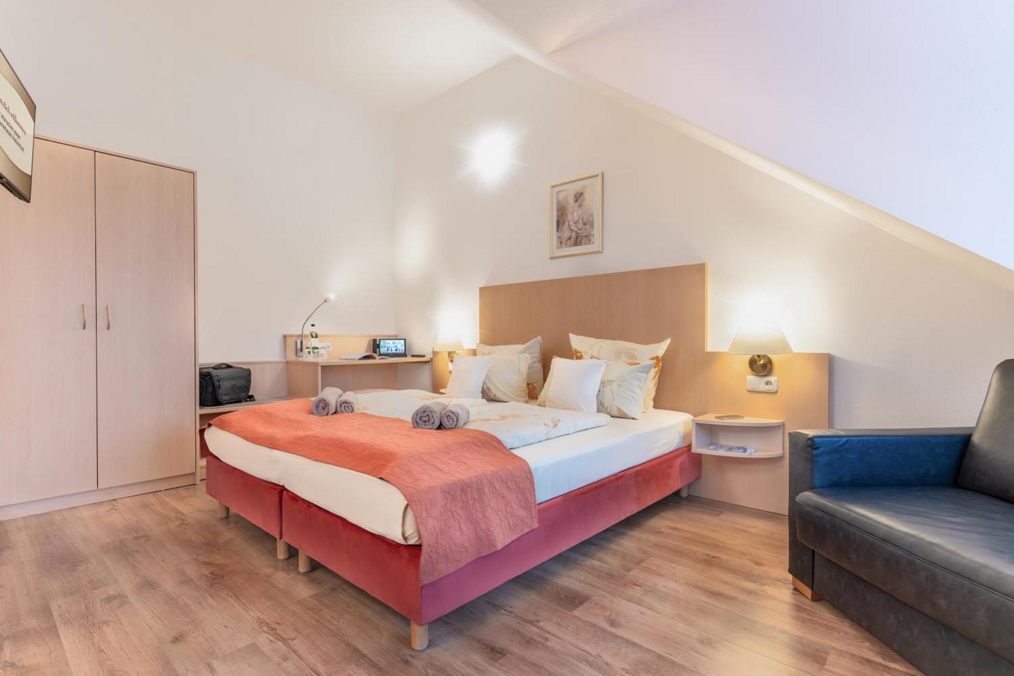 Large Double Room