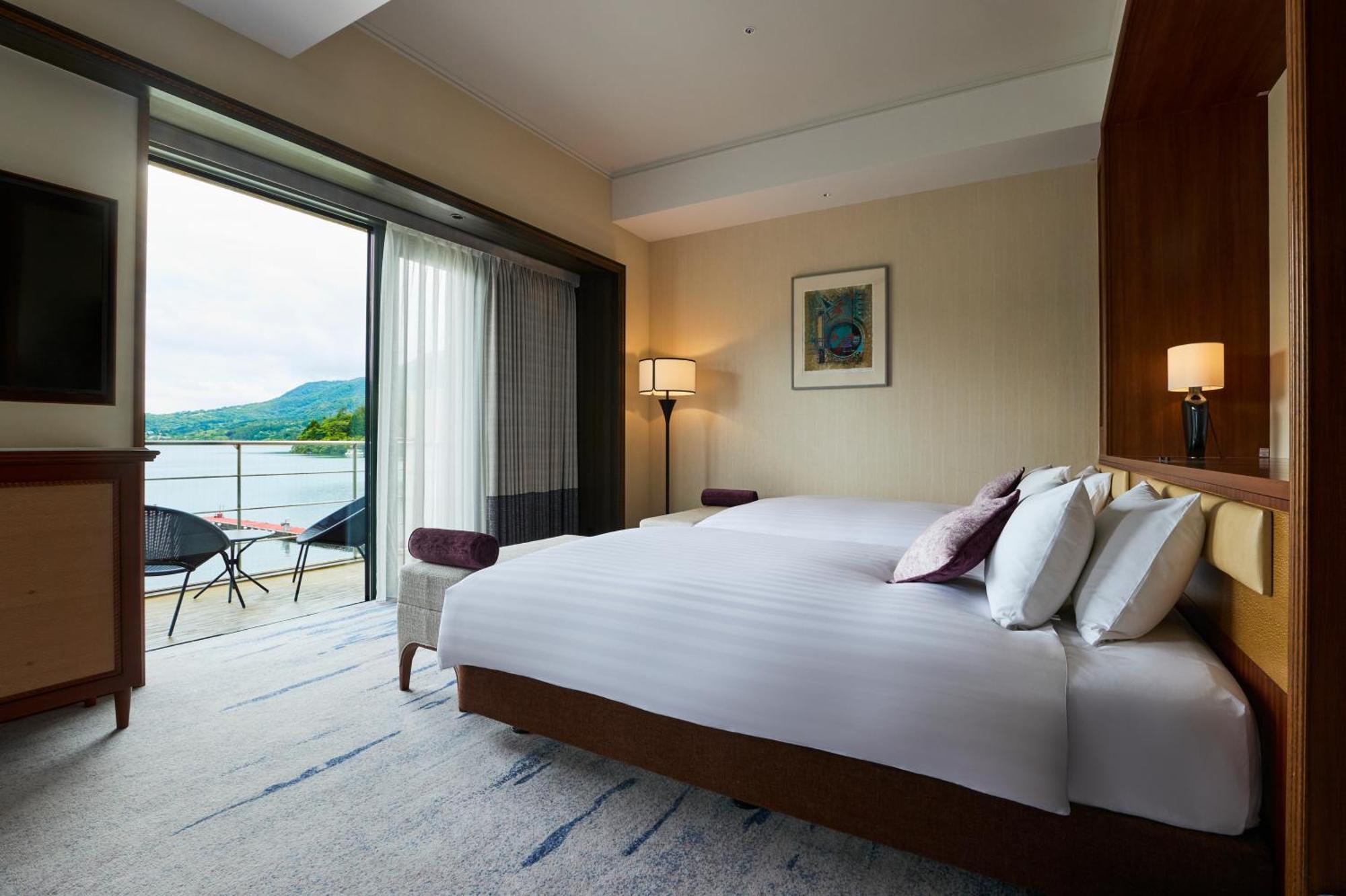 Premium Fourth Room Lake View