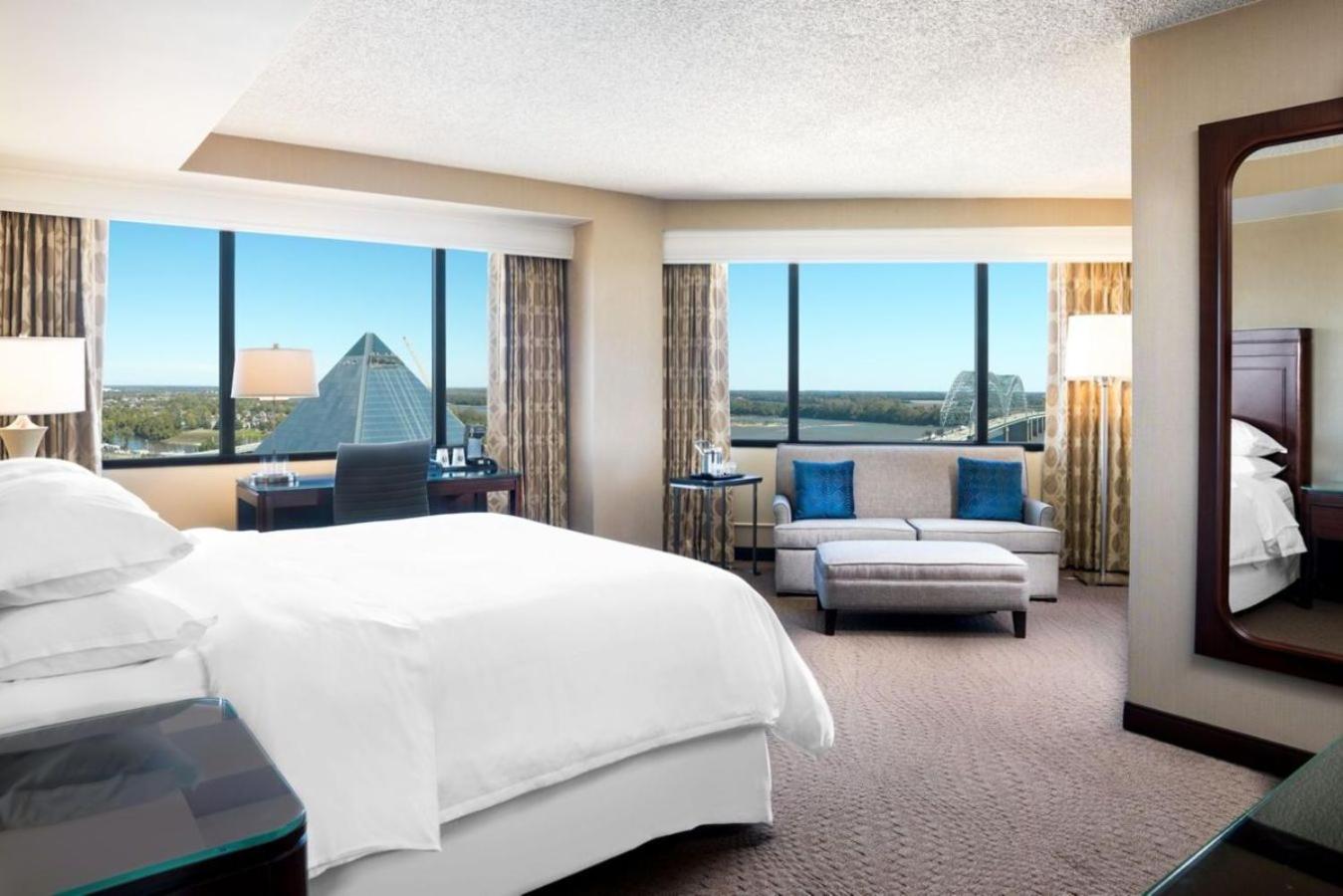 Superior Corner King Room