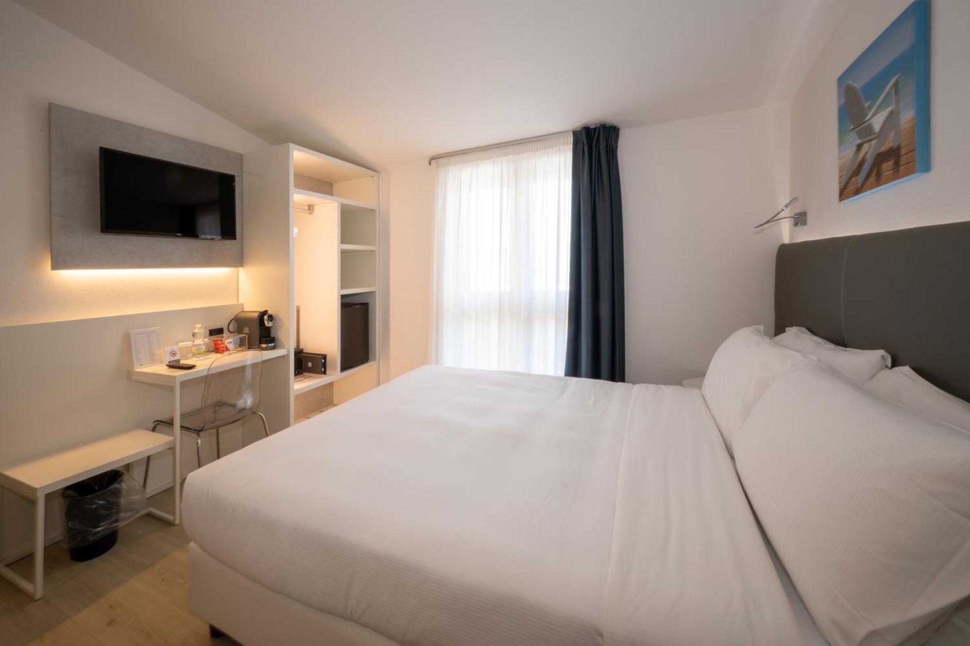 Small Double or Twin Room