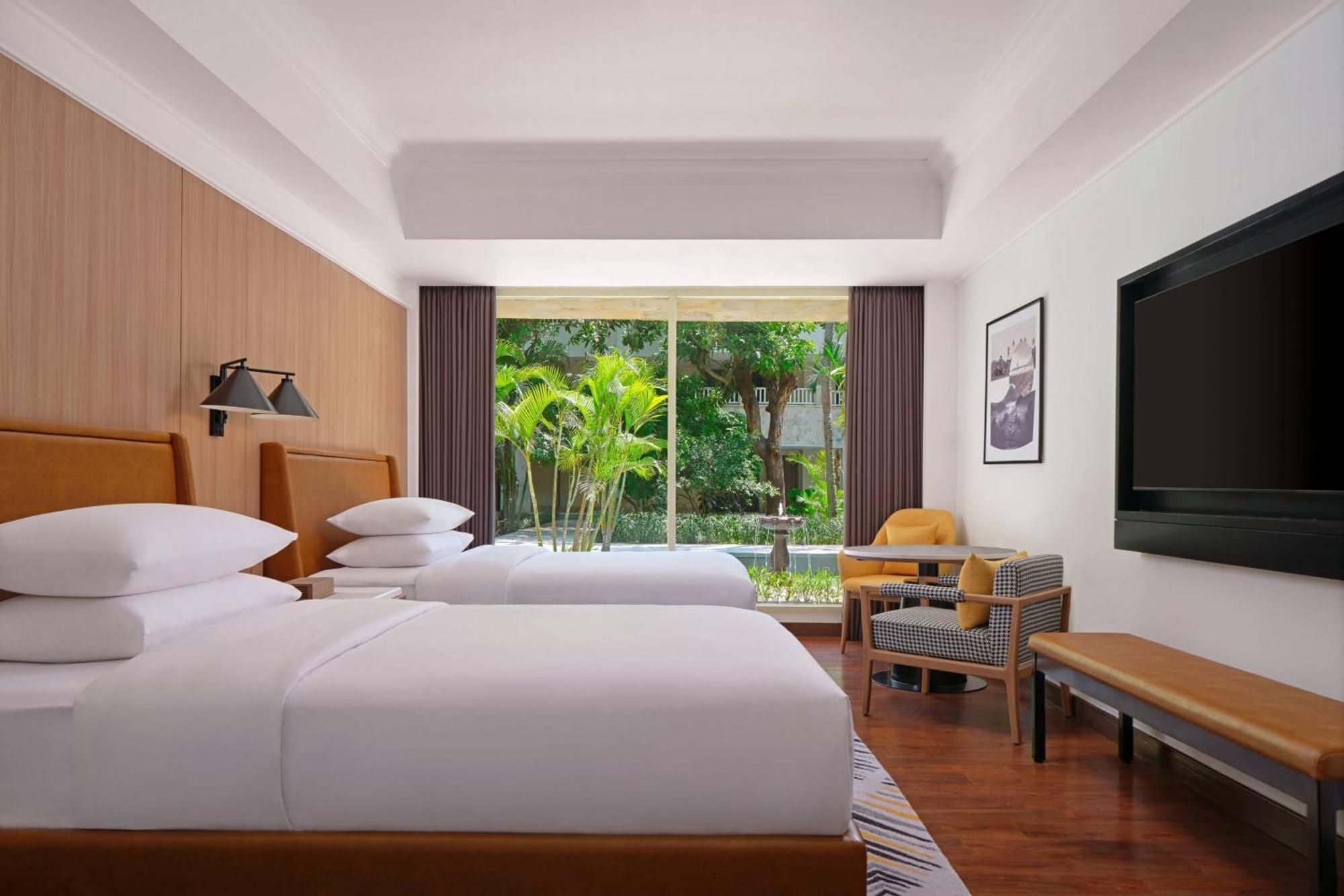 Deluxe Double Room Garden View