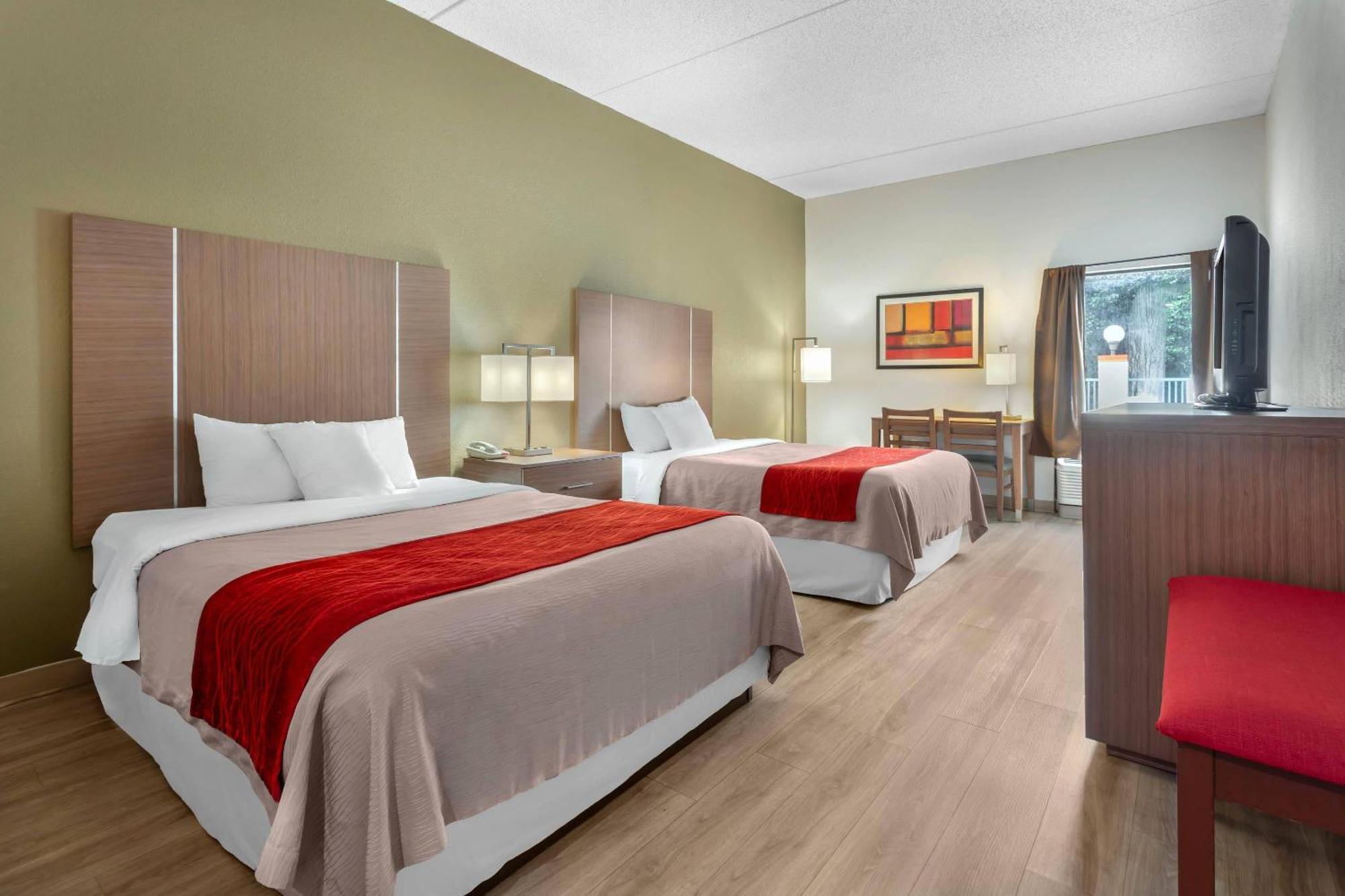 Queen Room Two Queen Beds Non-Smoking
