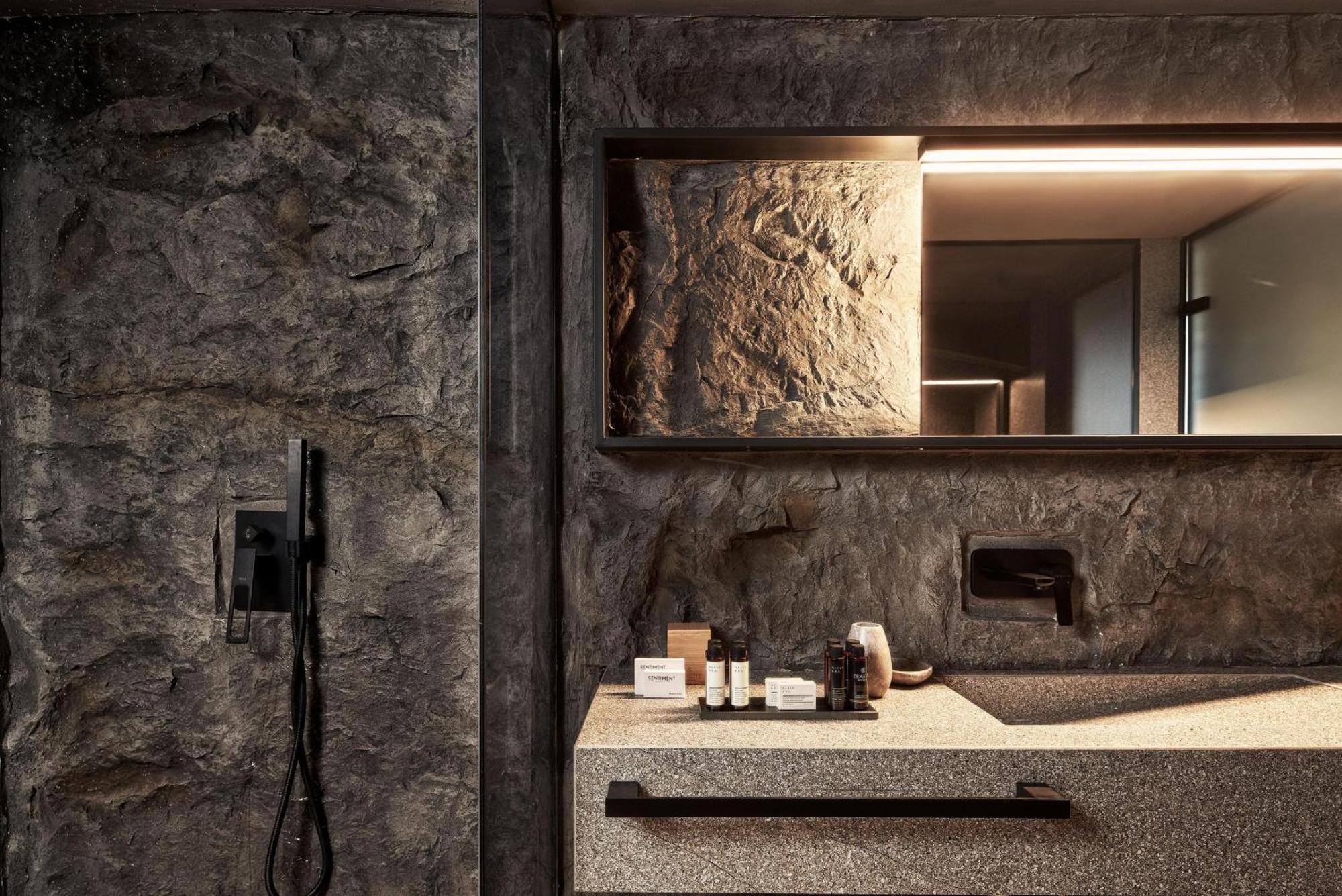 Loft Suite Outdoor Jacuzzi