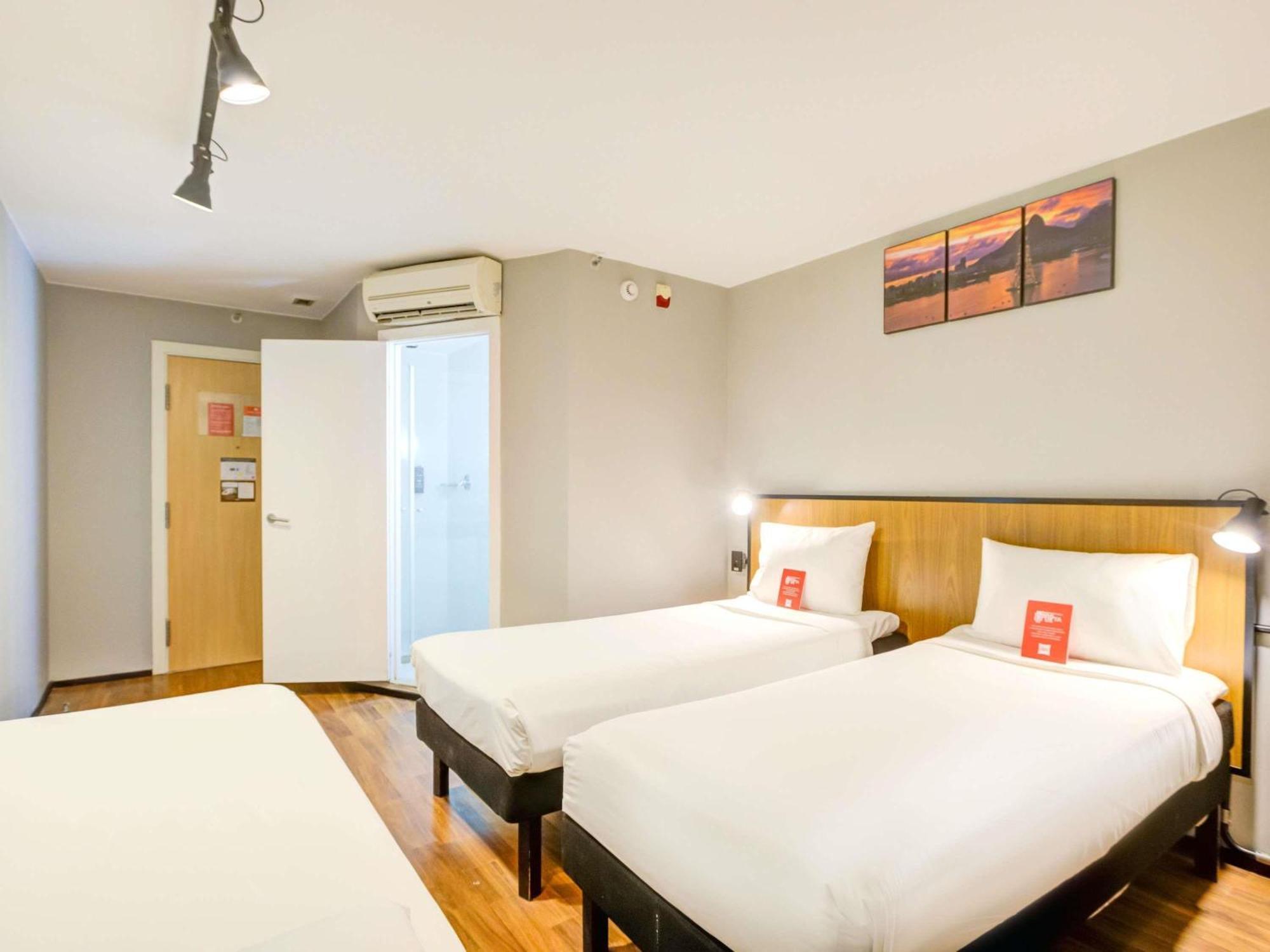Standard Apartment Three Single Beds