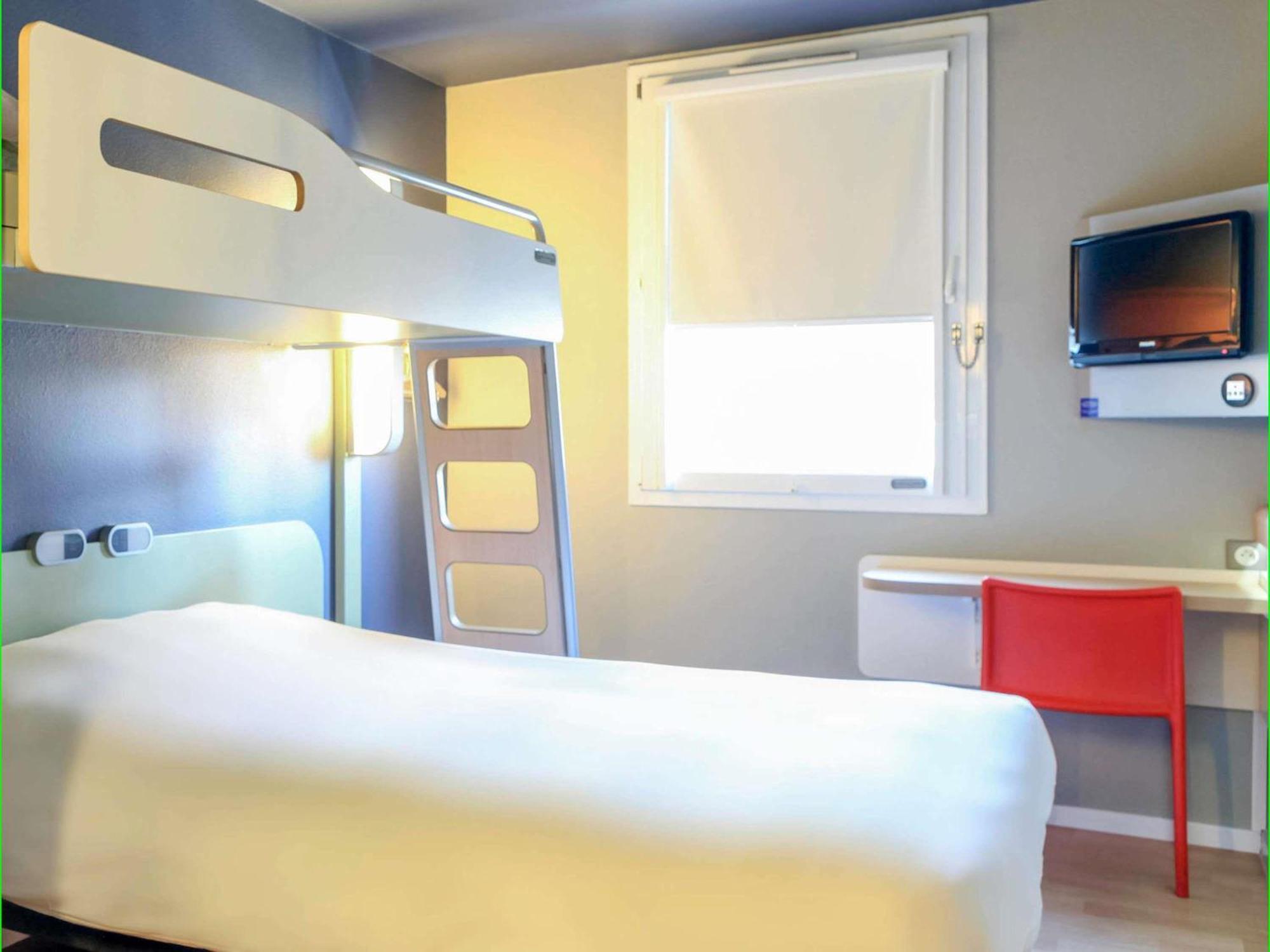 Triple Room One Double Bed One Bunk Bed