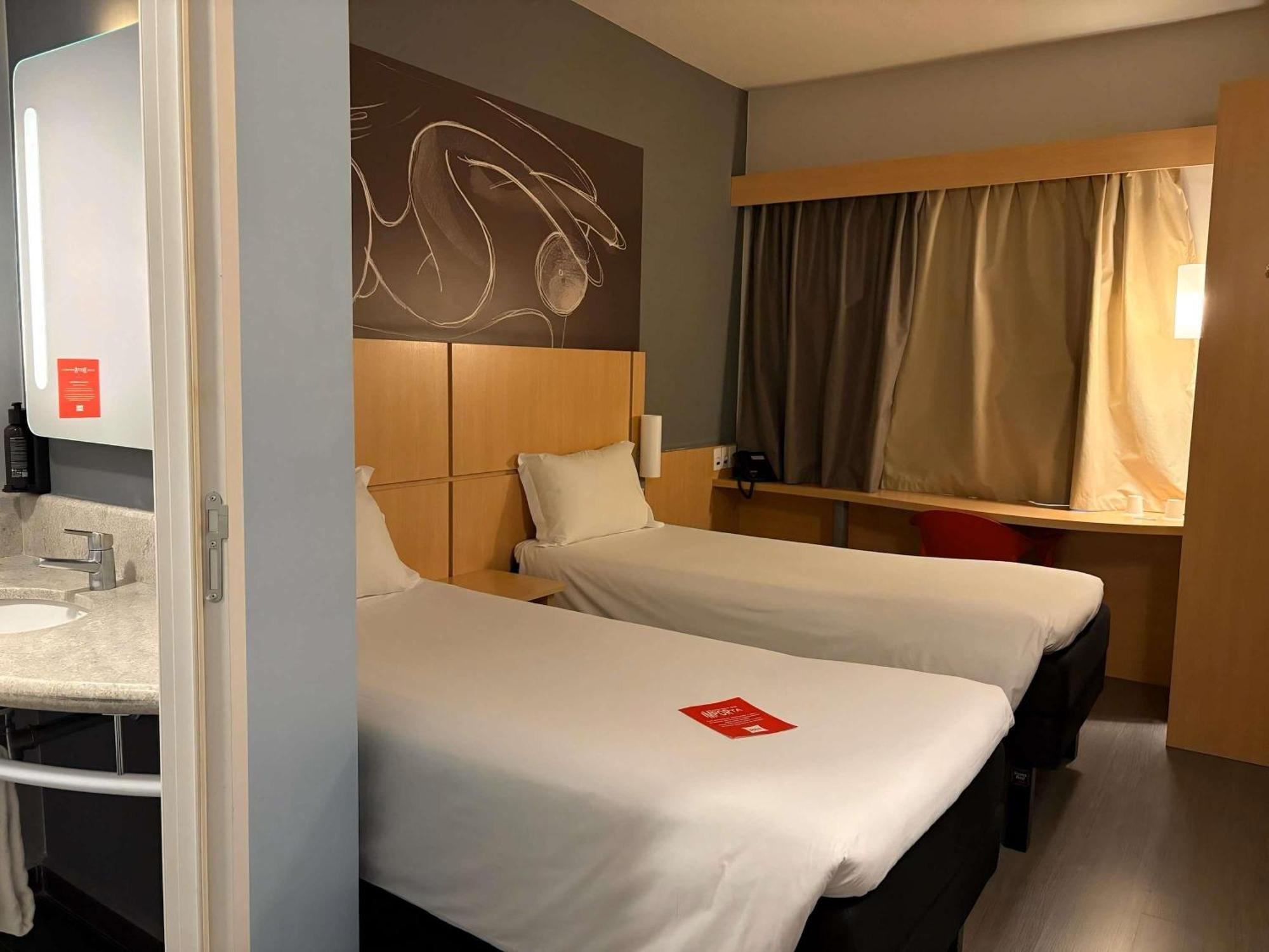 Standard Apartment Two Single Beds