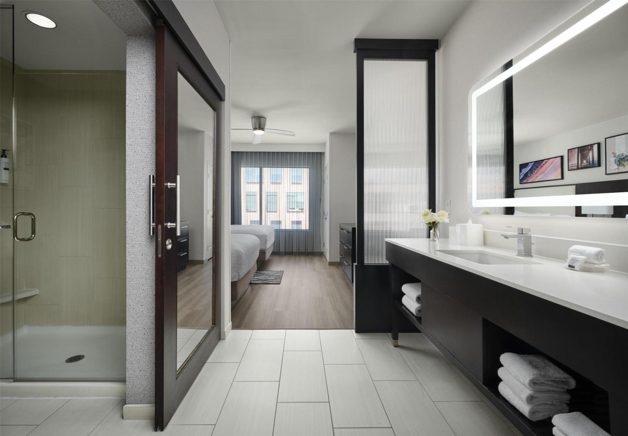 Essential King Studio Suite