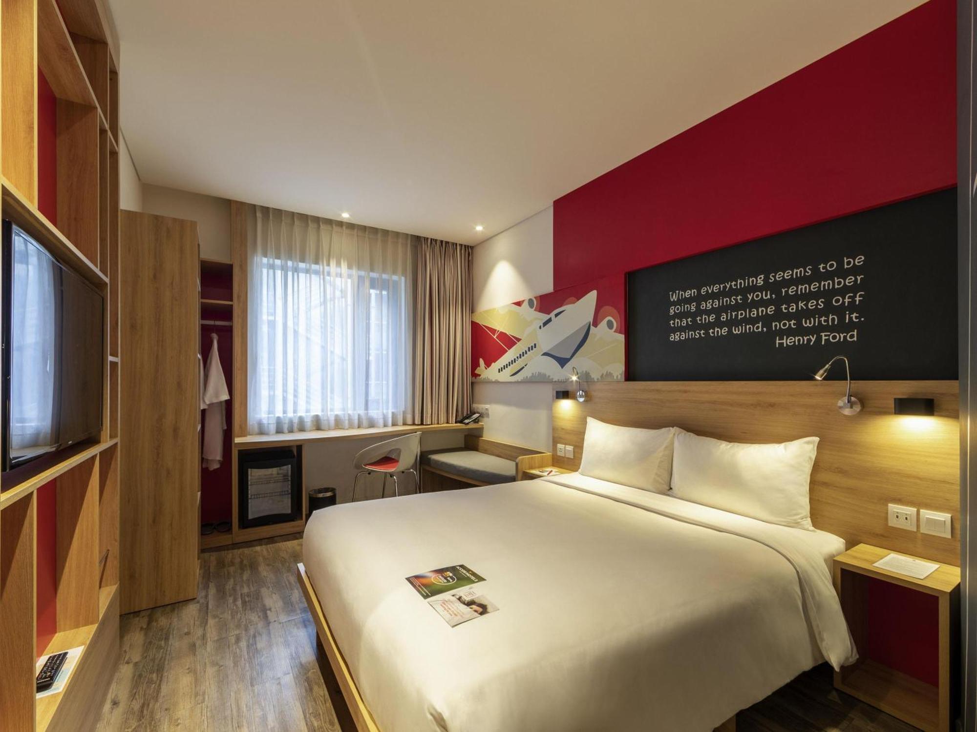 Queen Studio Complimentary Round-trip Transfer to International Terminal upon request