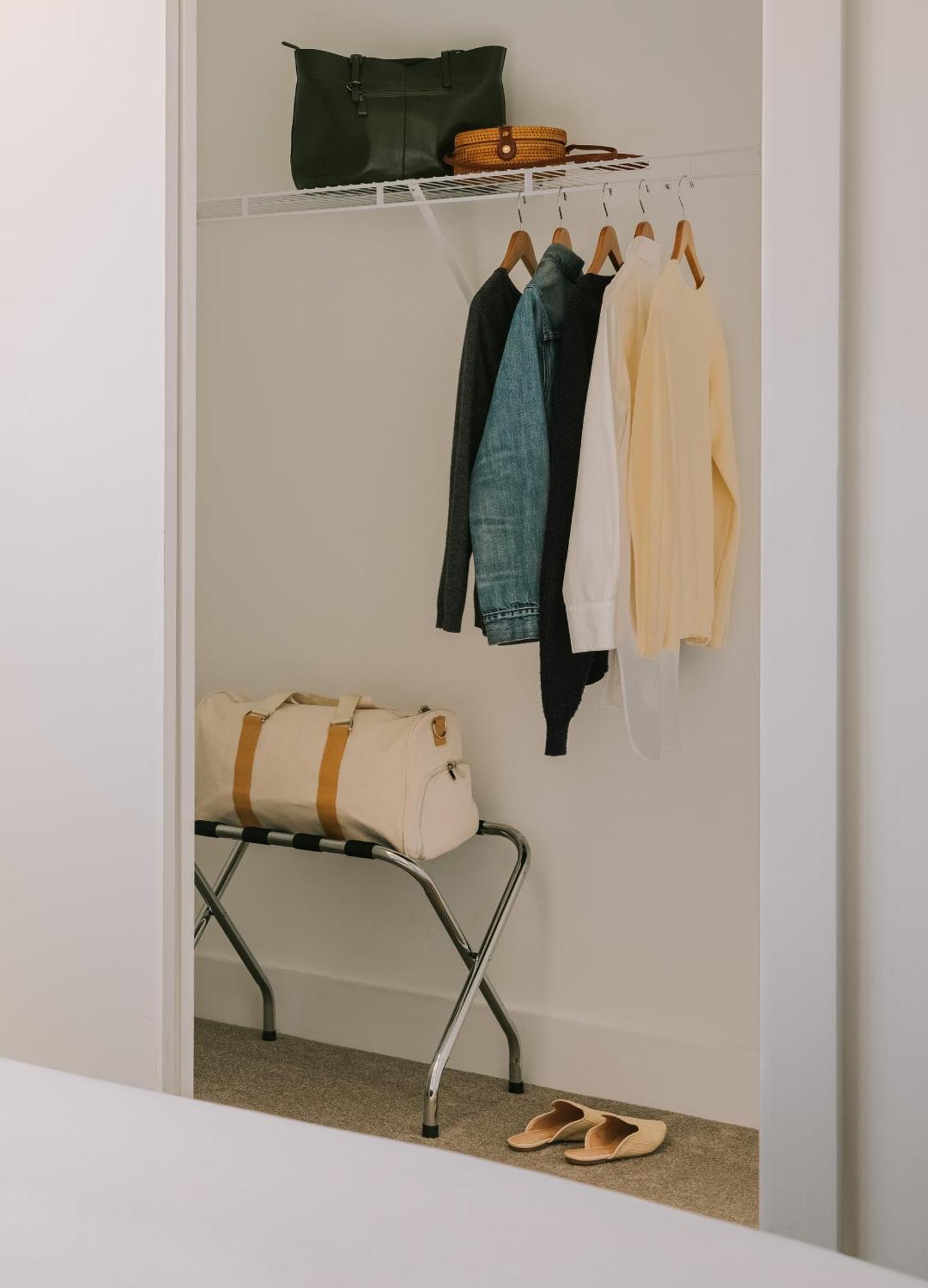 Studio Apartment Queen Bed