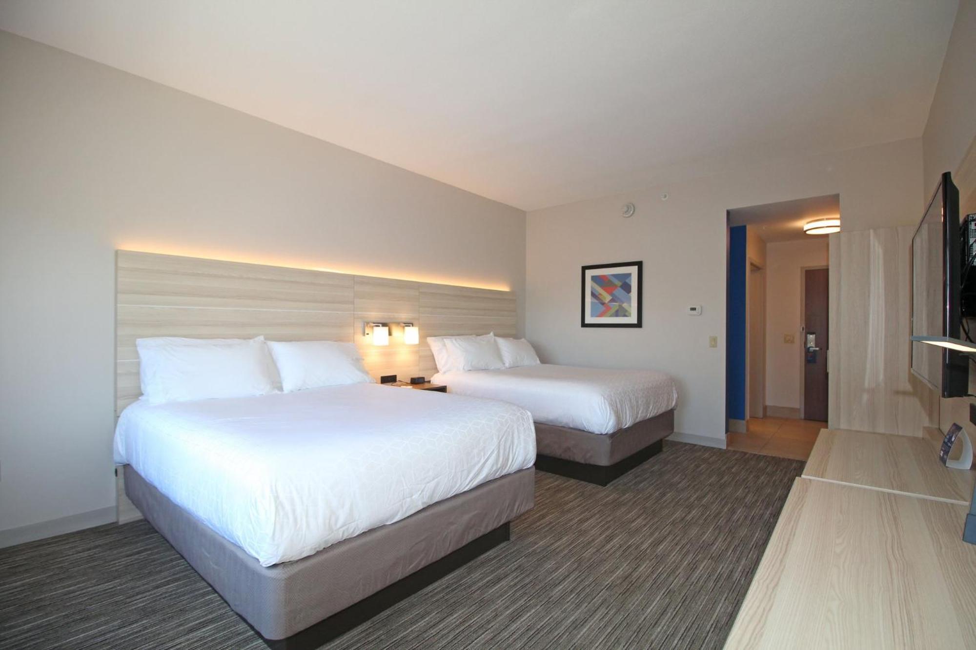 Standard Room Two Queen Beds