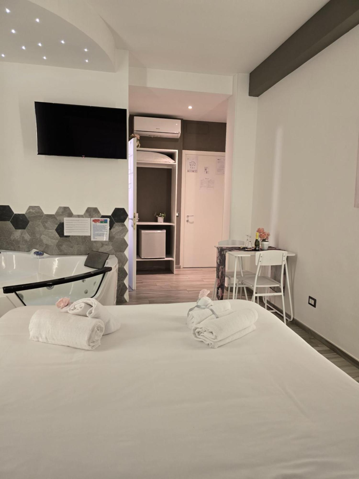 Double Room Spa Bath