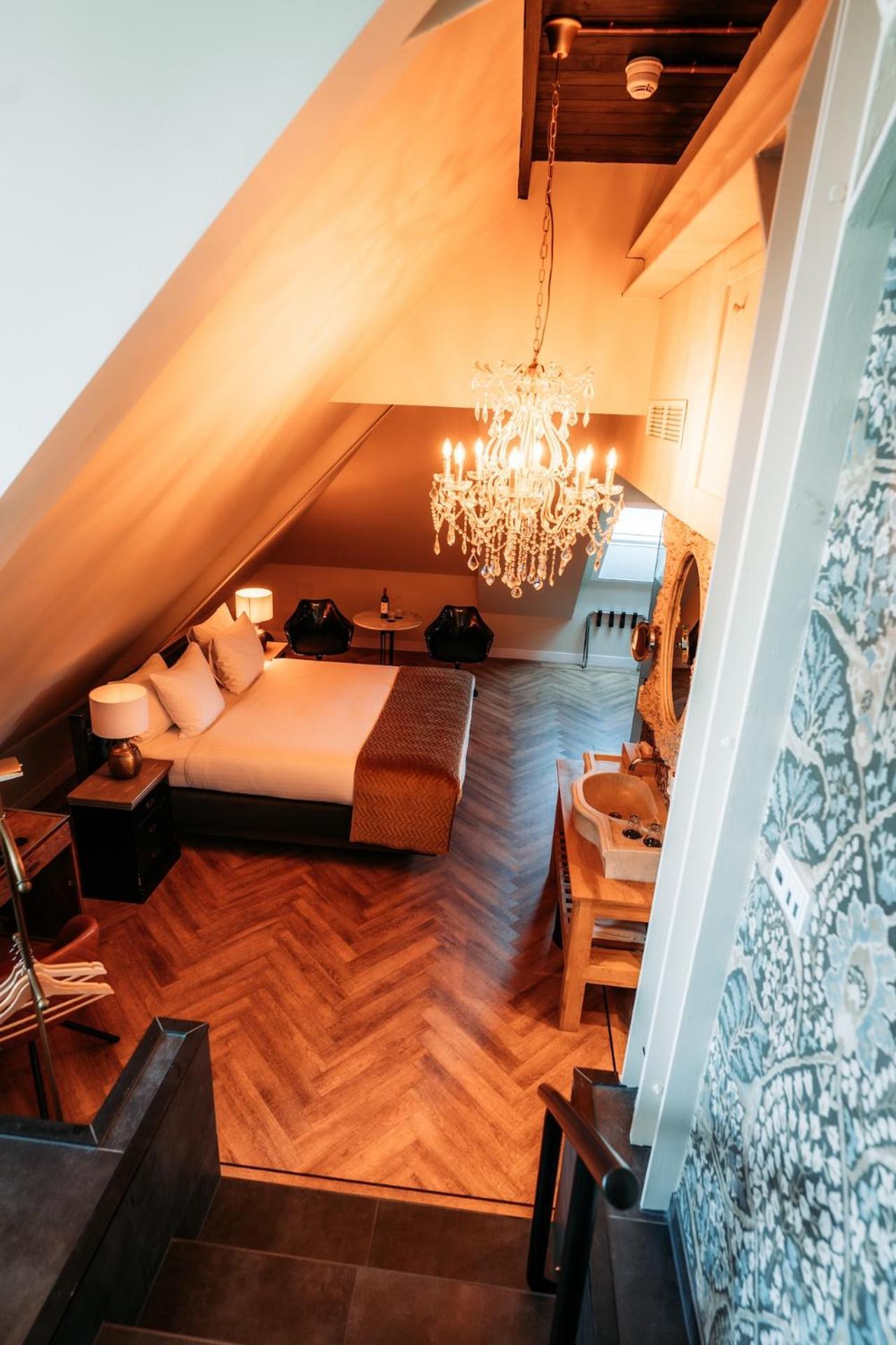 Superior King Suite