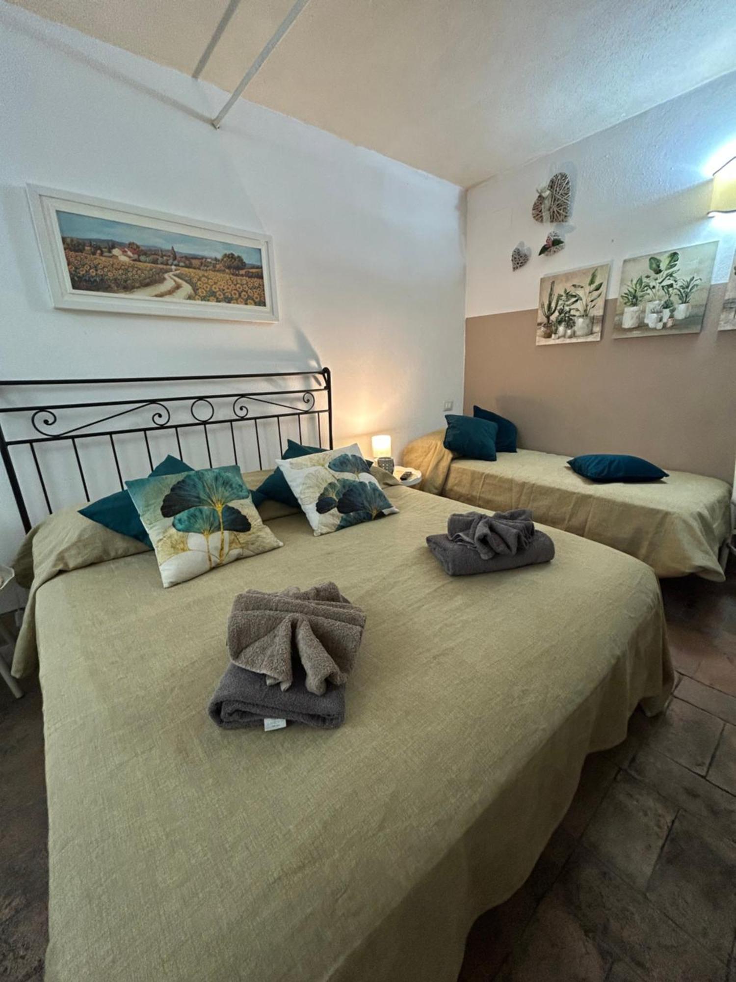 Triple Room Private Bathroom