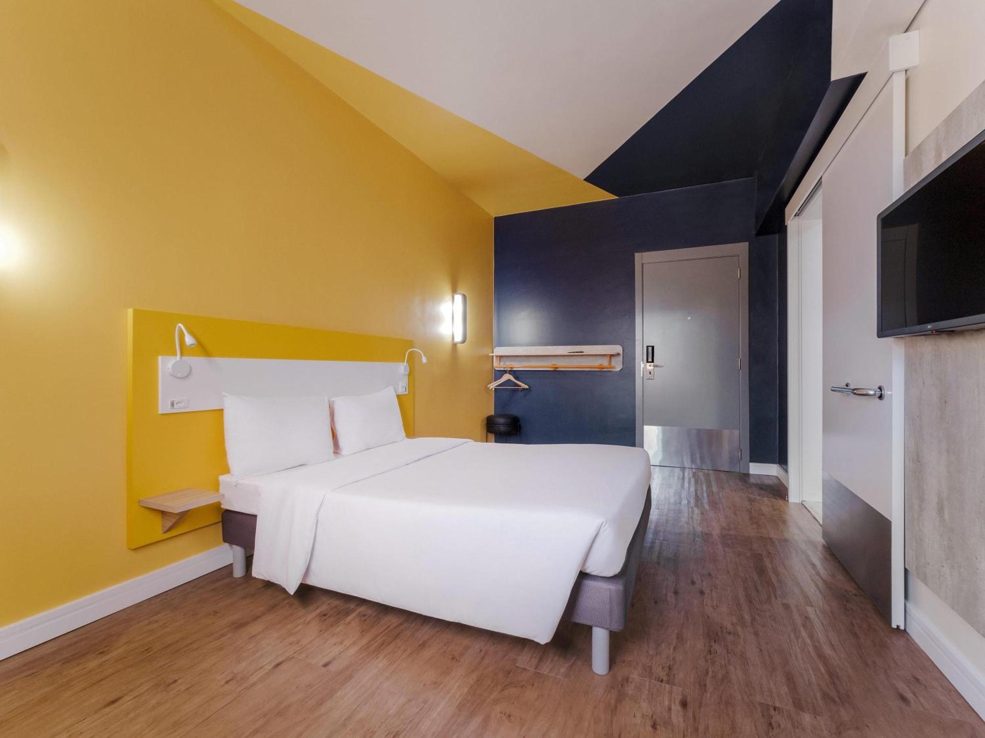 Apartment Double Bed Disability Access