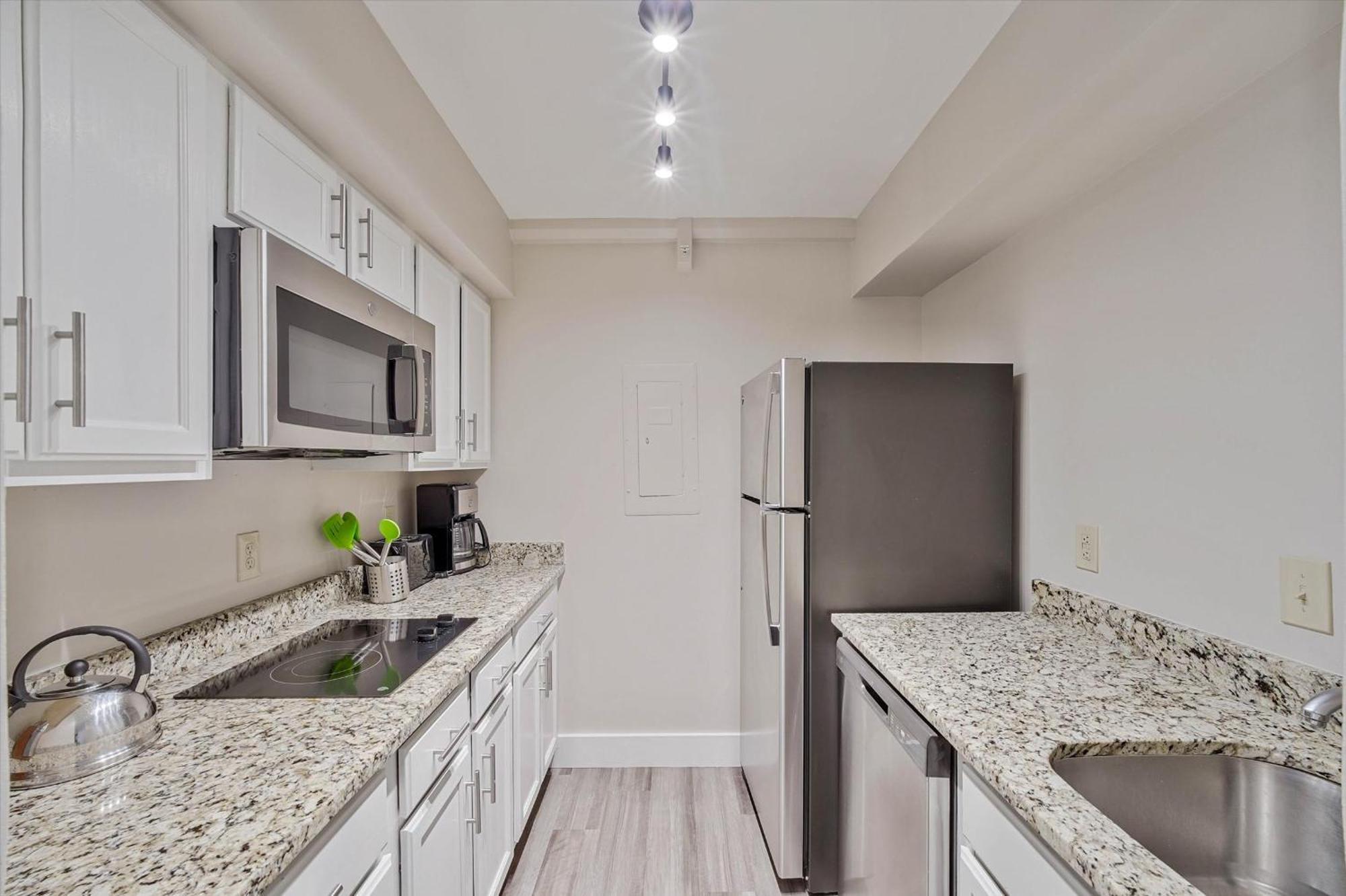 Classic King Studio Kitchenette