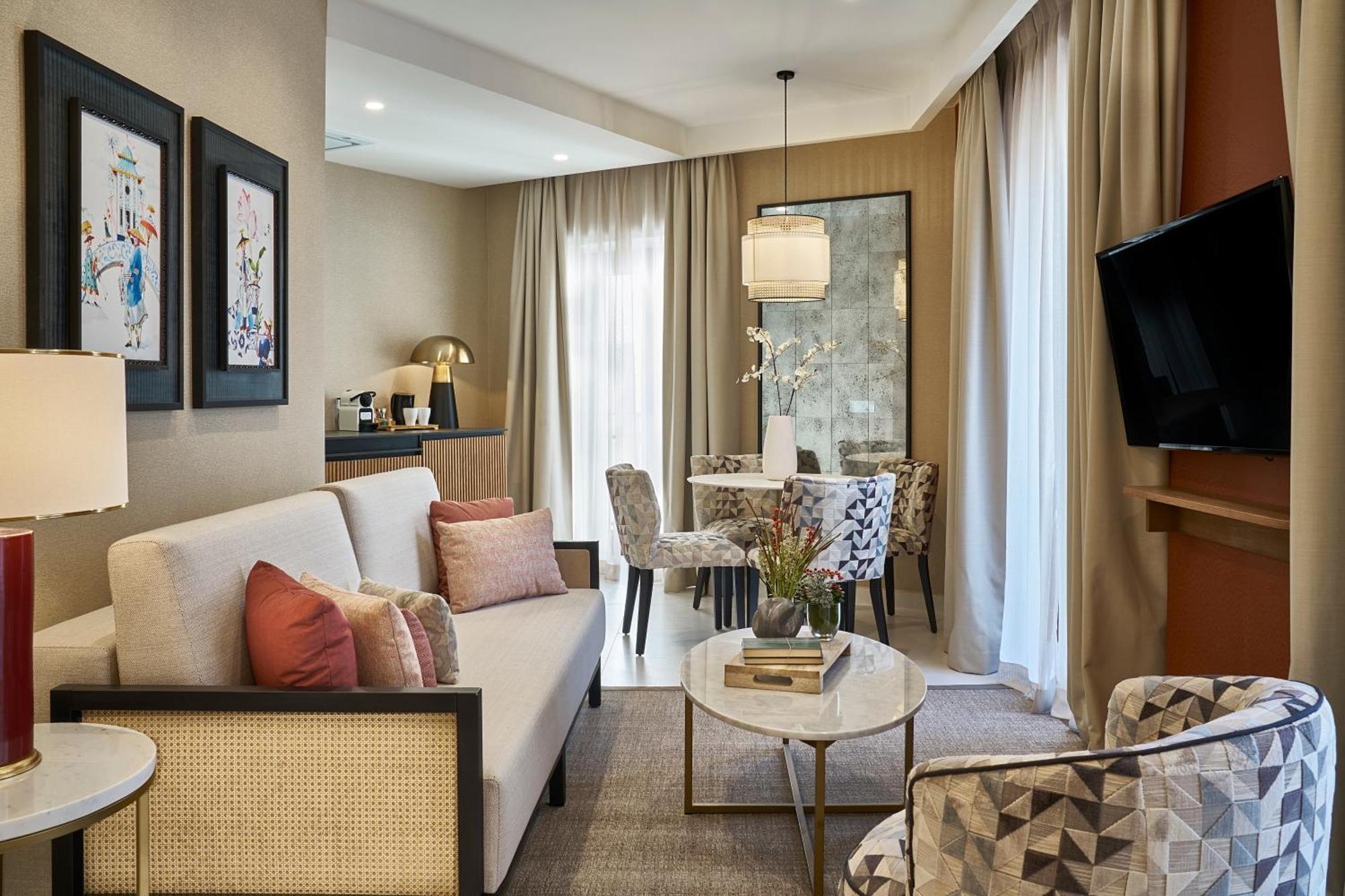 Junior Suite