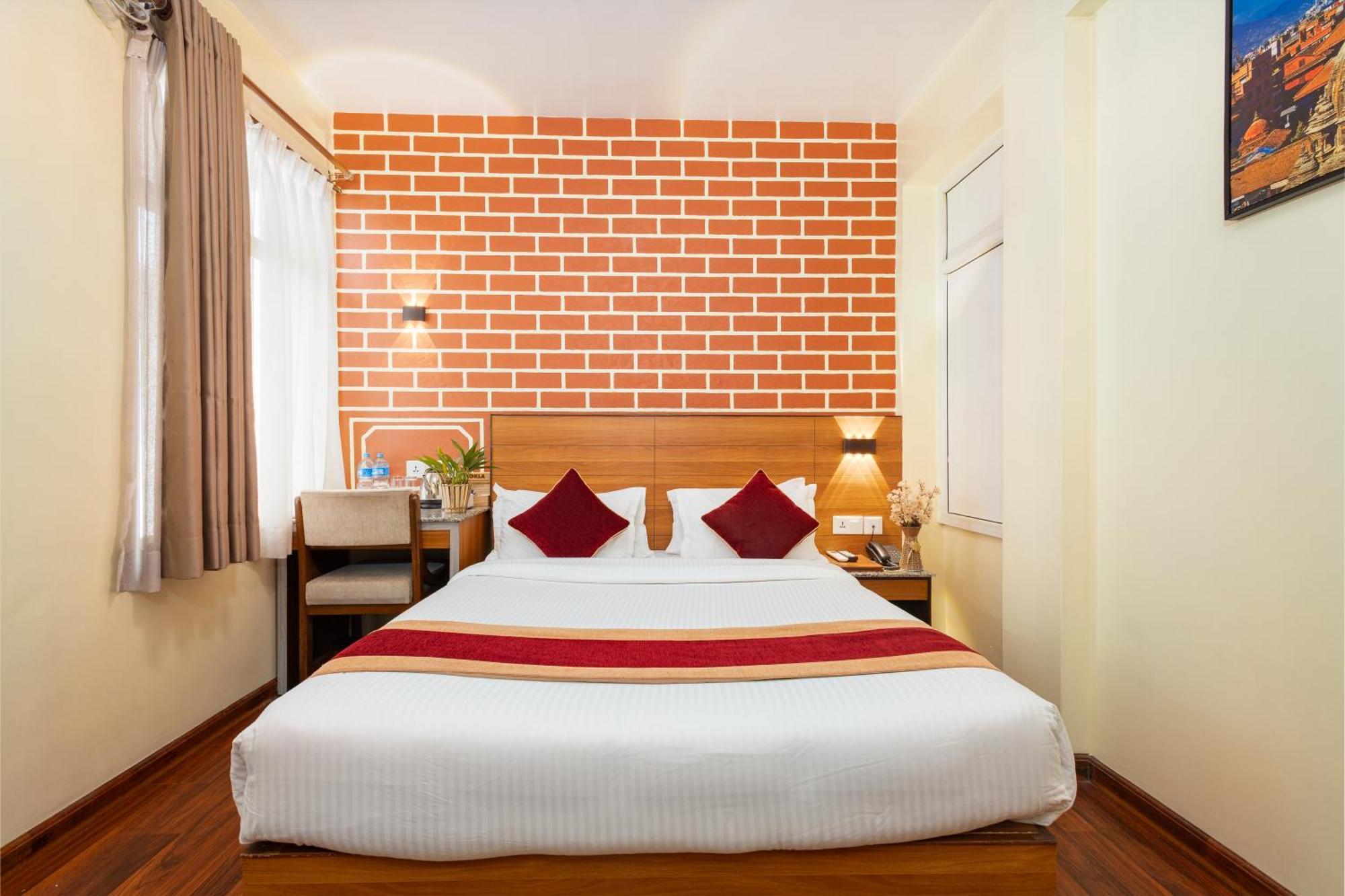 Deluxe Single Room Complimentary Airport Pickup International Flights