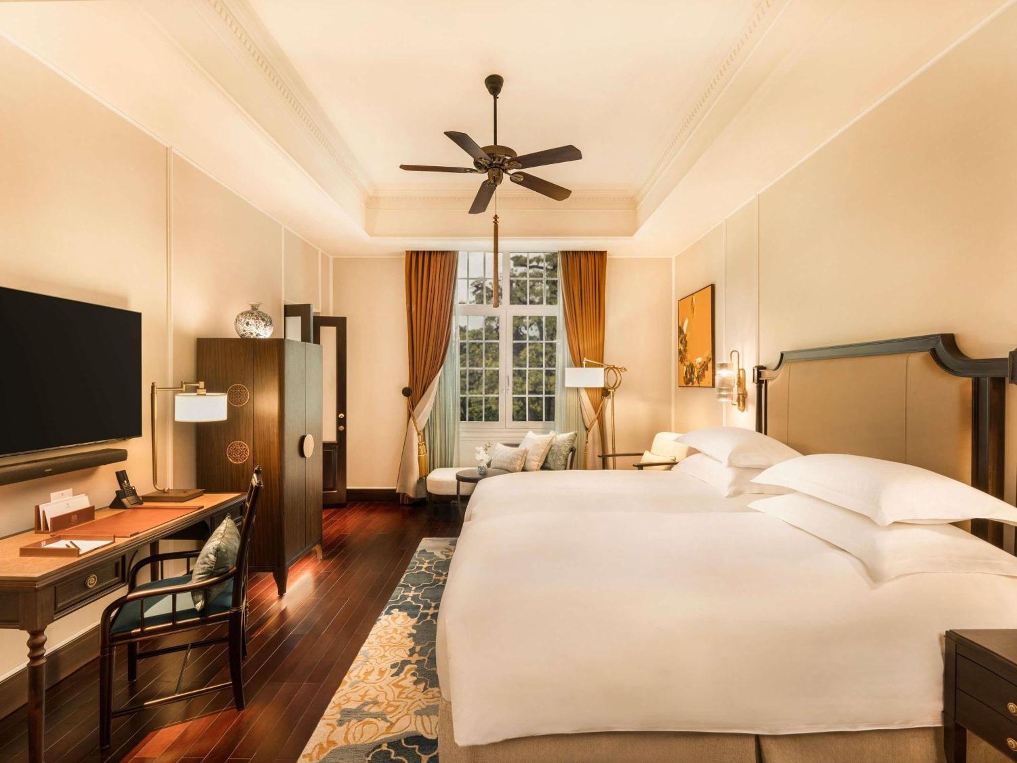 Heritage Wing Grand Luxury Room Twin Beds Metropole Privileges Benefits
