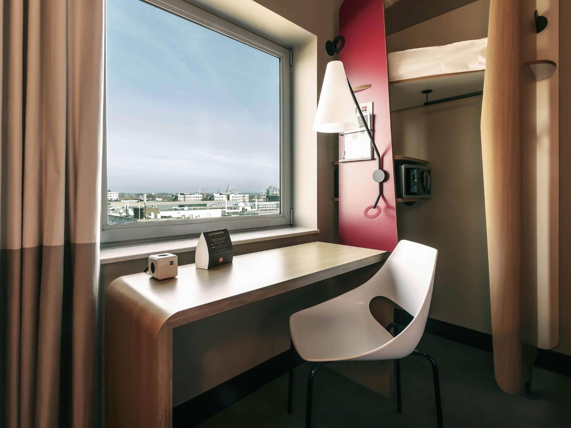 Room Â  City View