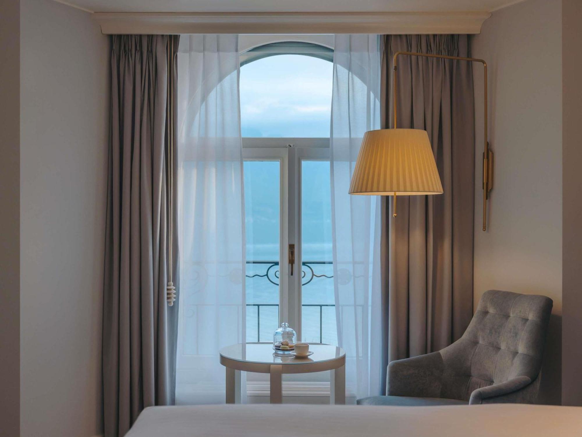Fairmont Room Lake View