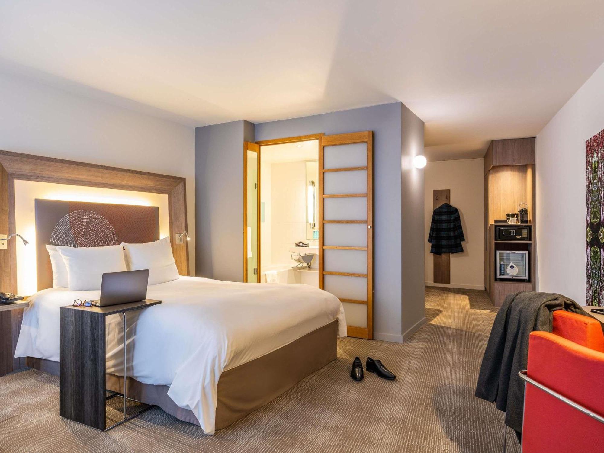 Executive Room One Double Bed One Single Sofa Bed