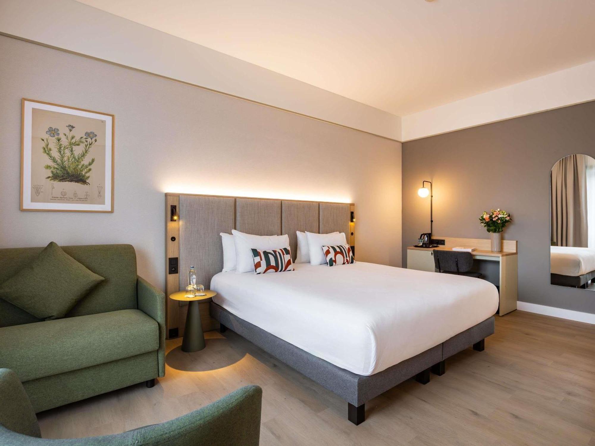 Deluxe Room One King Bed One Single Bed