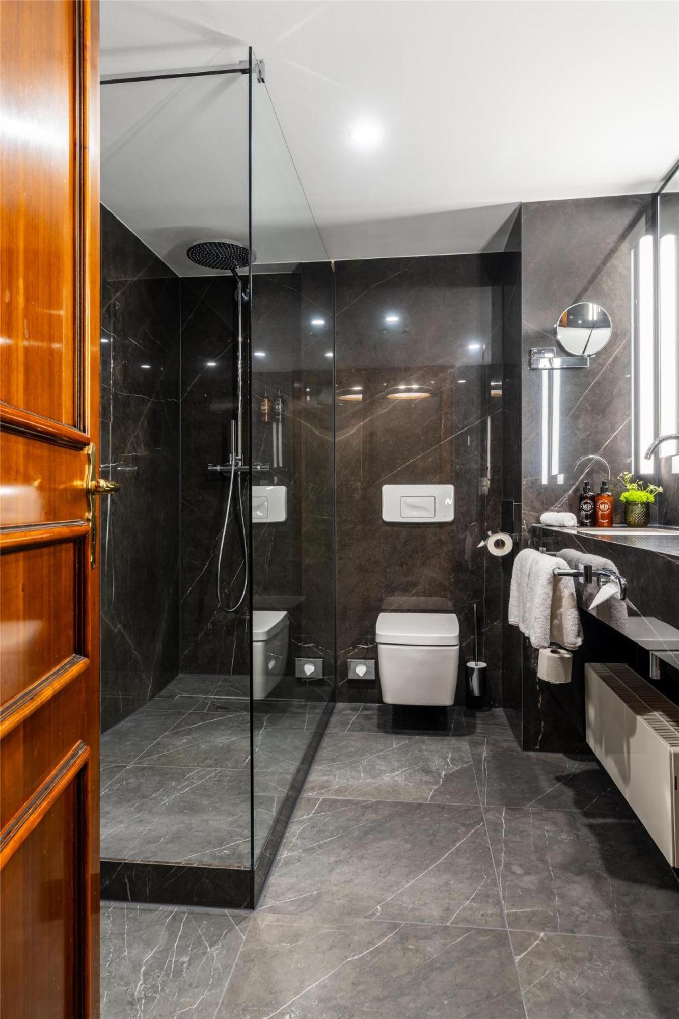 One-Bedroom Superior Double Room