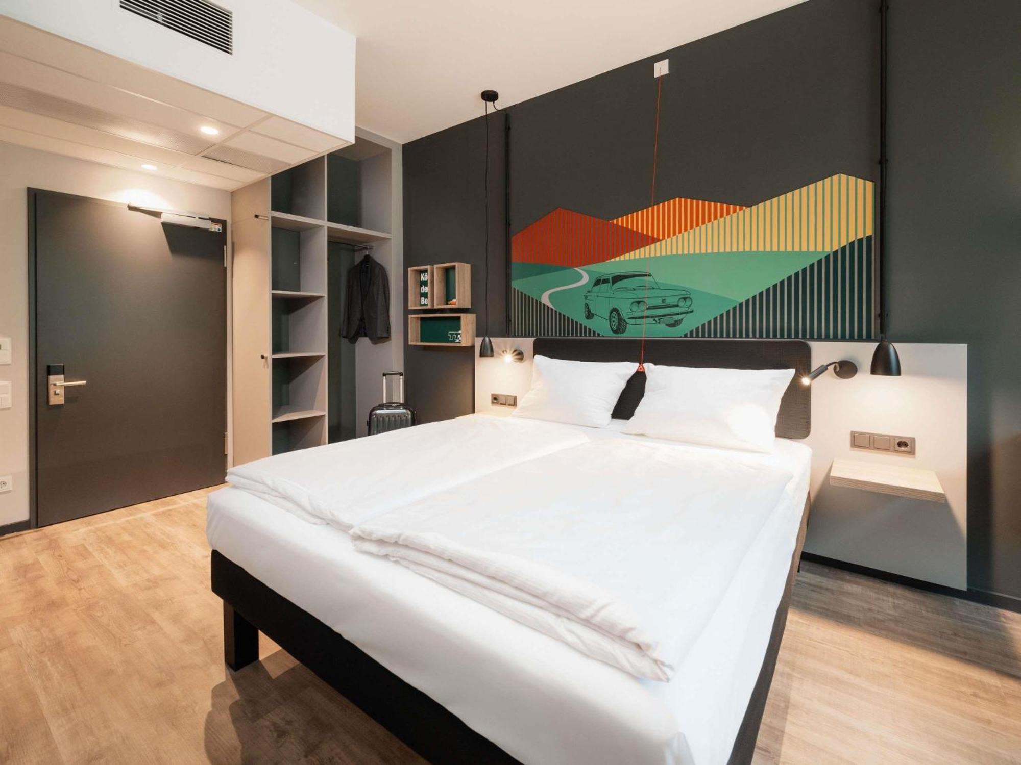 Standard Double Room Mobility Accessible