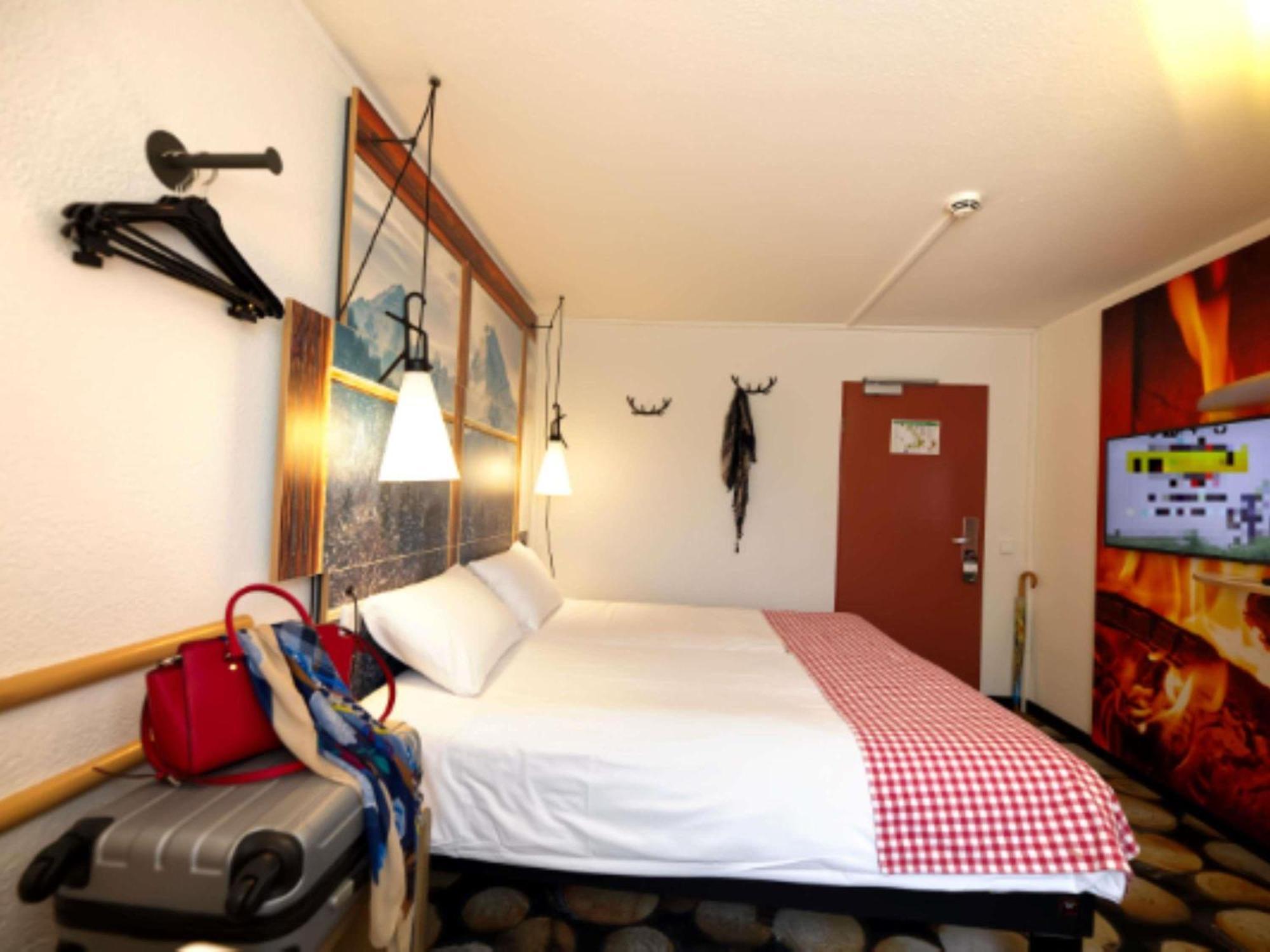MyRoom By Sophie Alpine Hut Twin Room Sweet Bed By Ibis