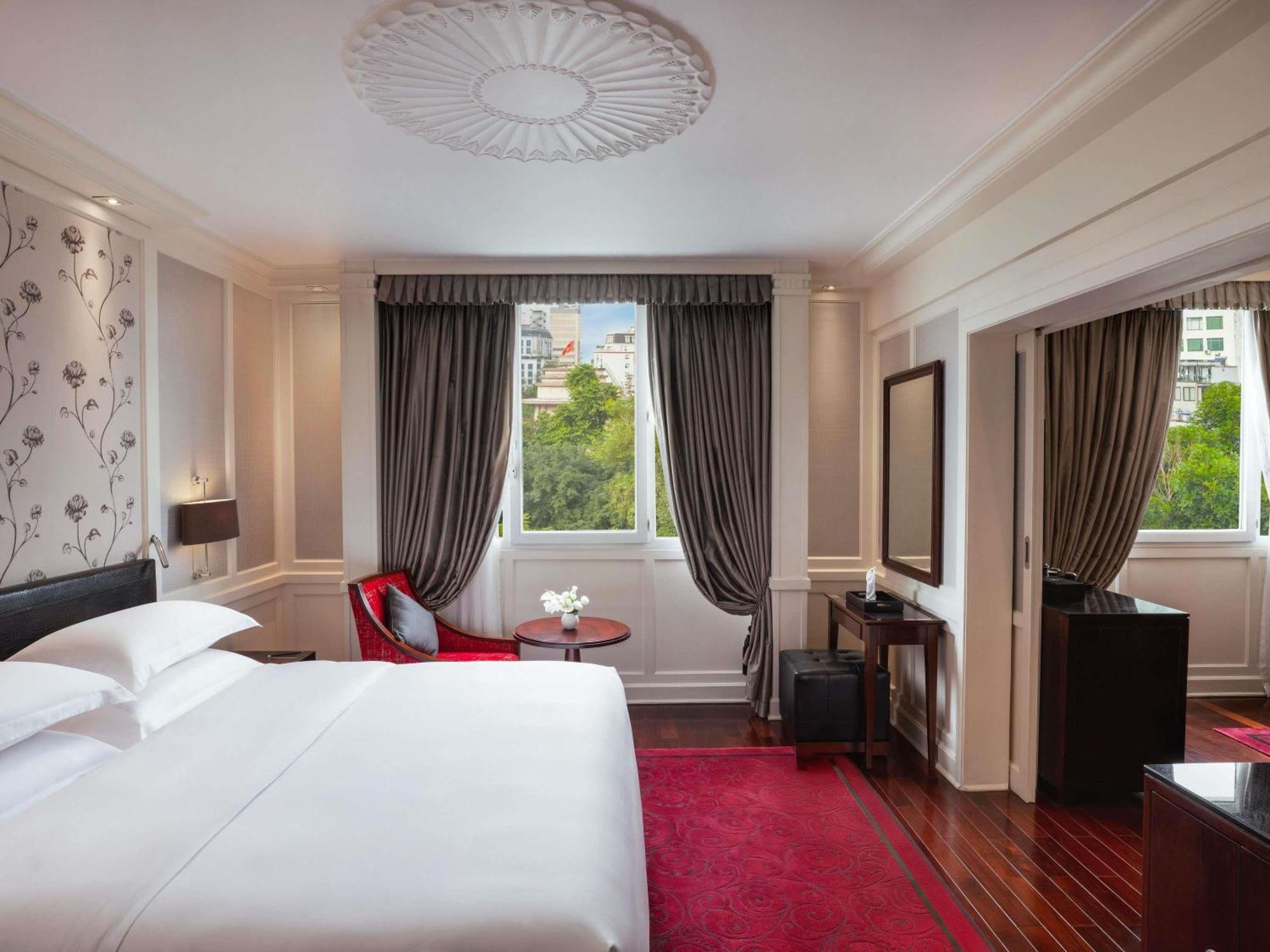 Opera Wing Prestige Suite King Bed Lounge Benefits
