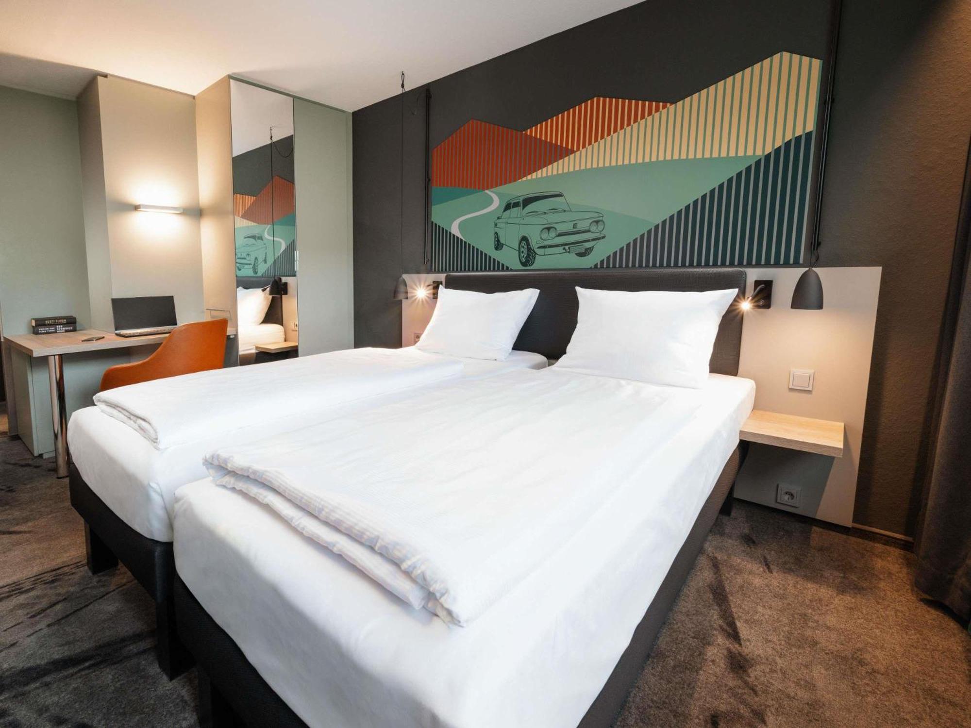 Standard Twin Room