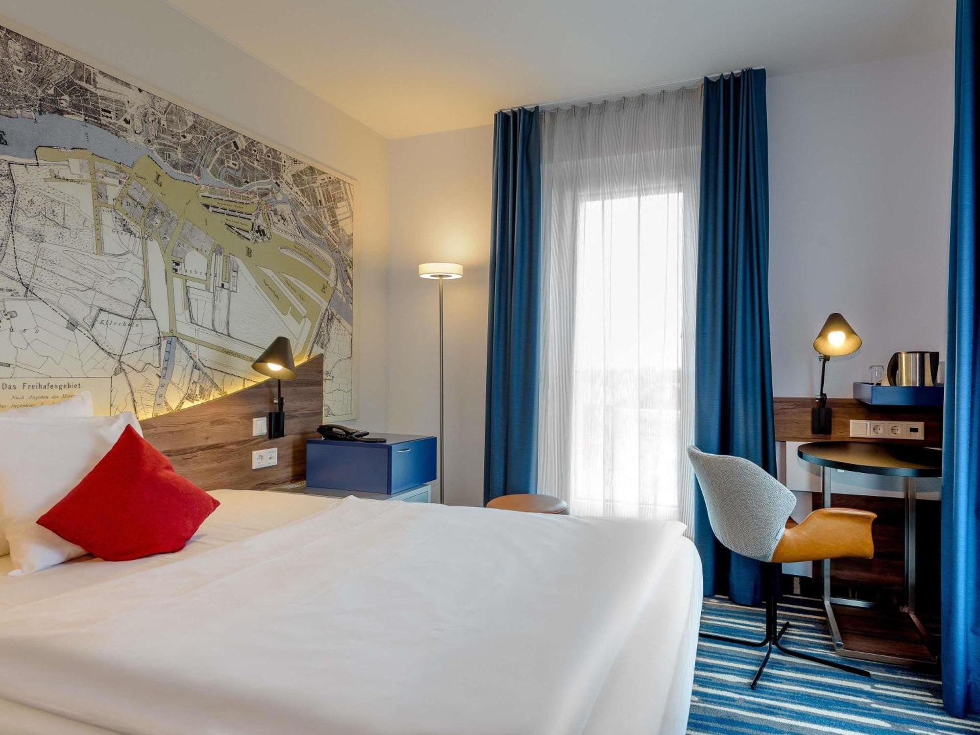 Deluxe Double Room Courtyard Side