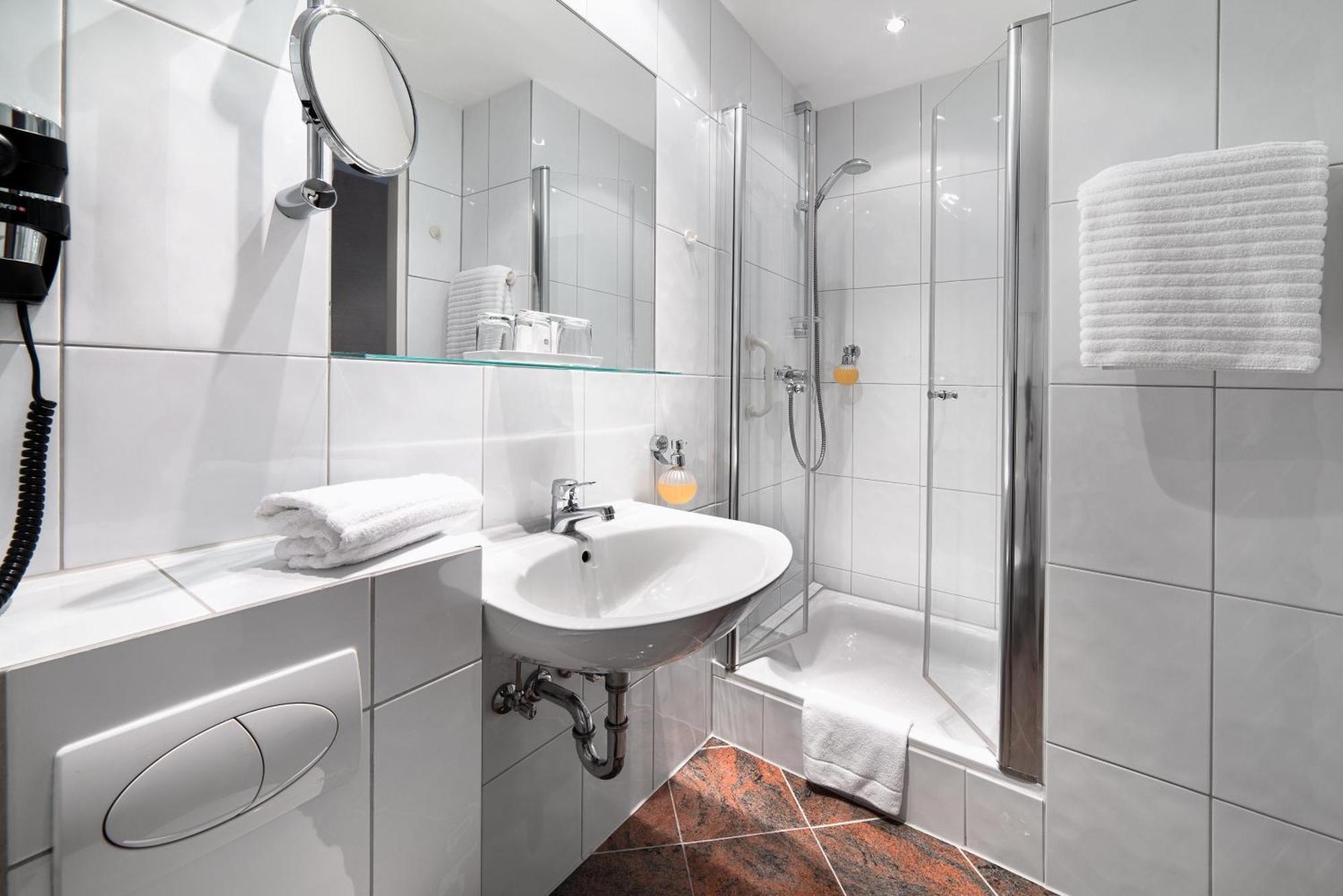 Standard Single Room