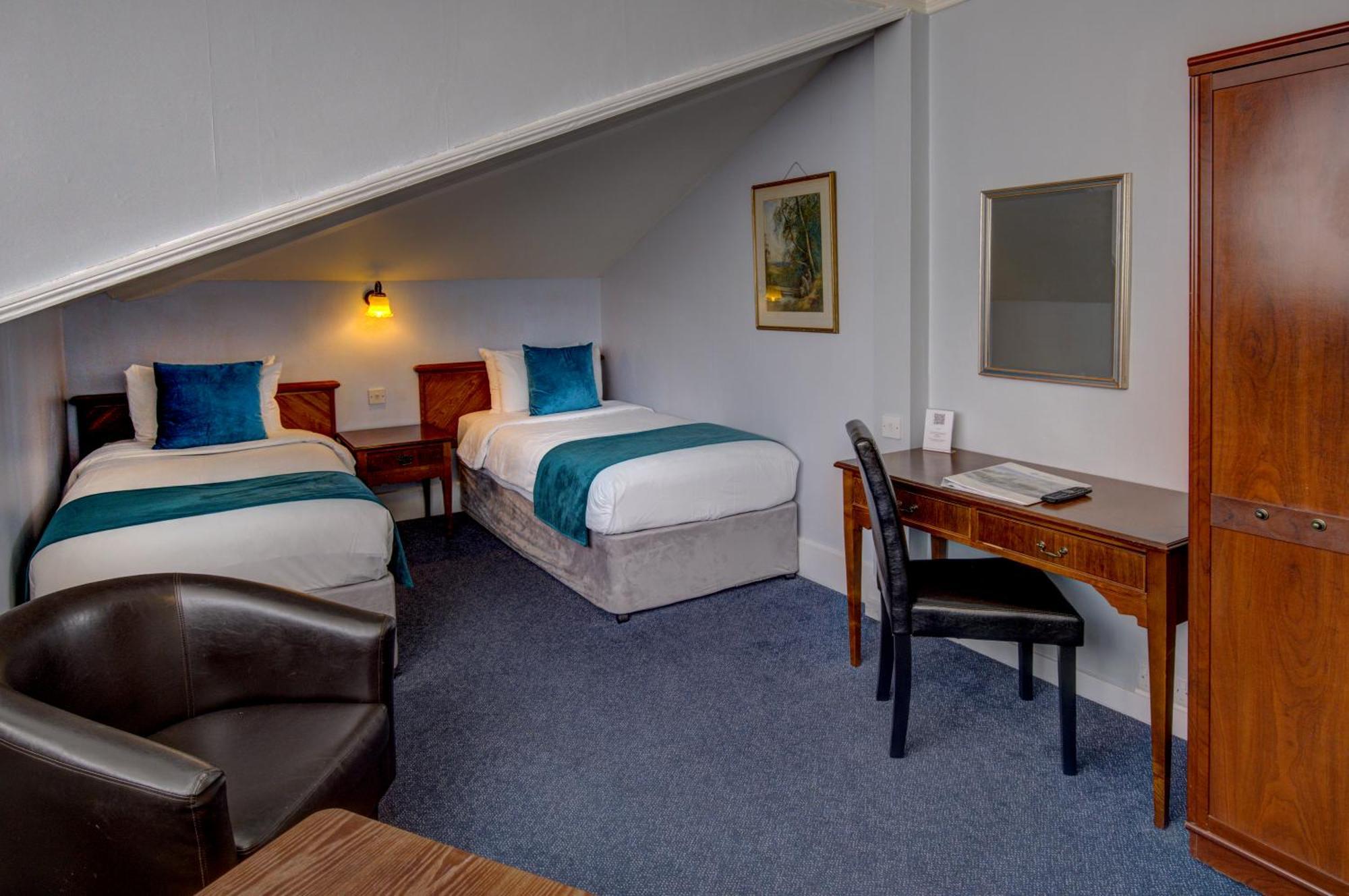 Standard Twin Room Non-Smoking