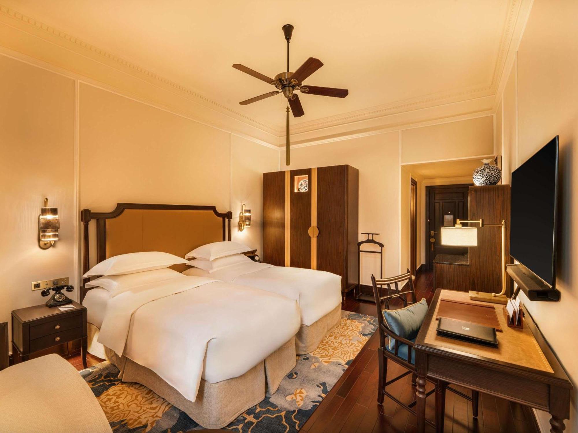 Heritage Wing Grand Luxury Room Twin Beds Metropole Privileges Benefits