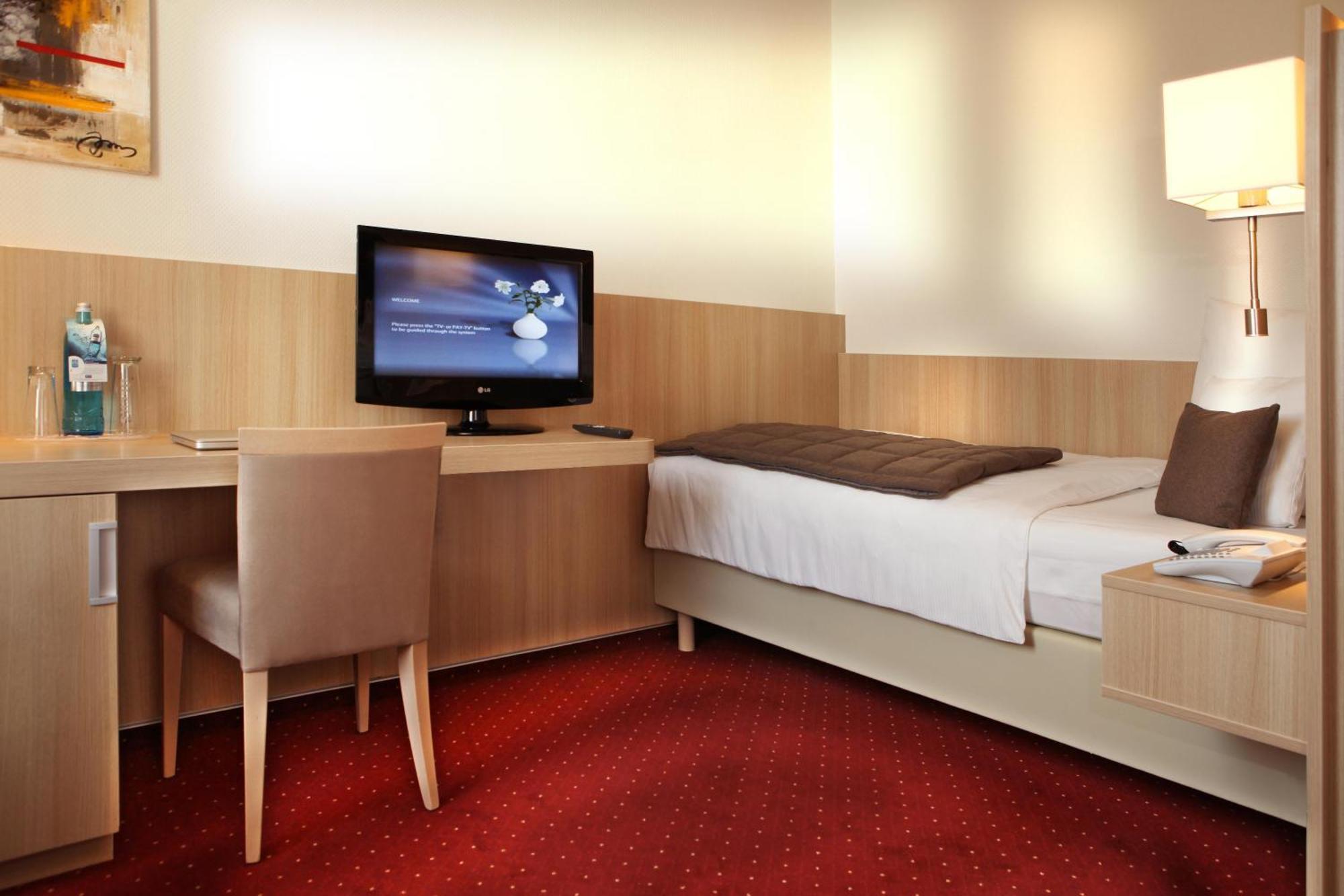 Classic Single Room