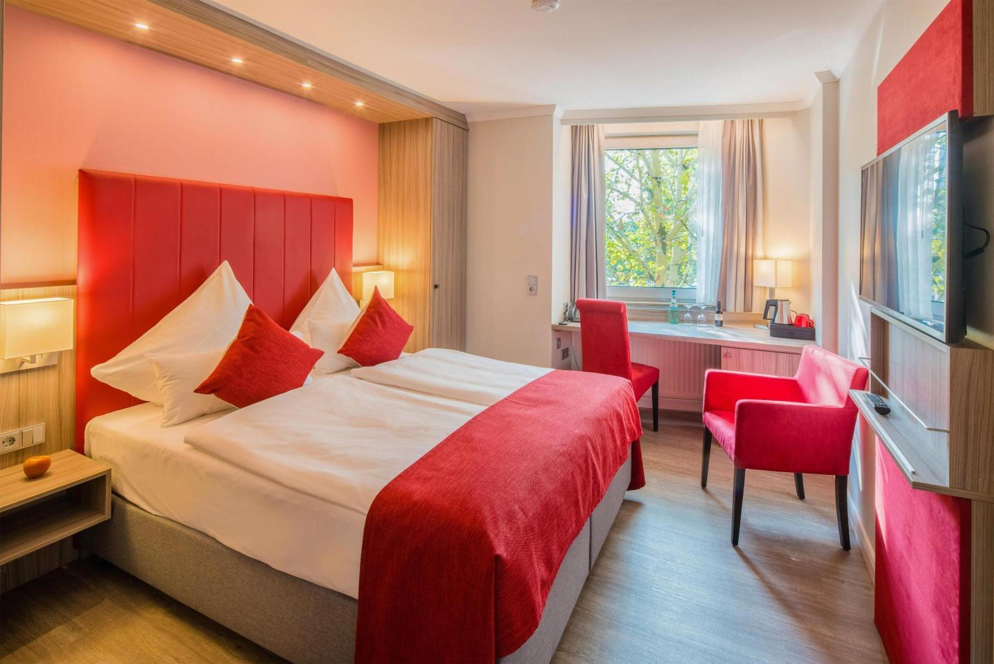 Comfort Queen Room