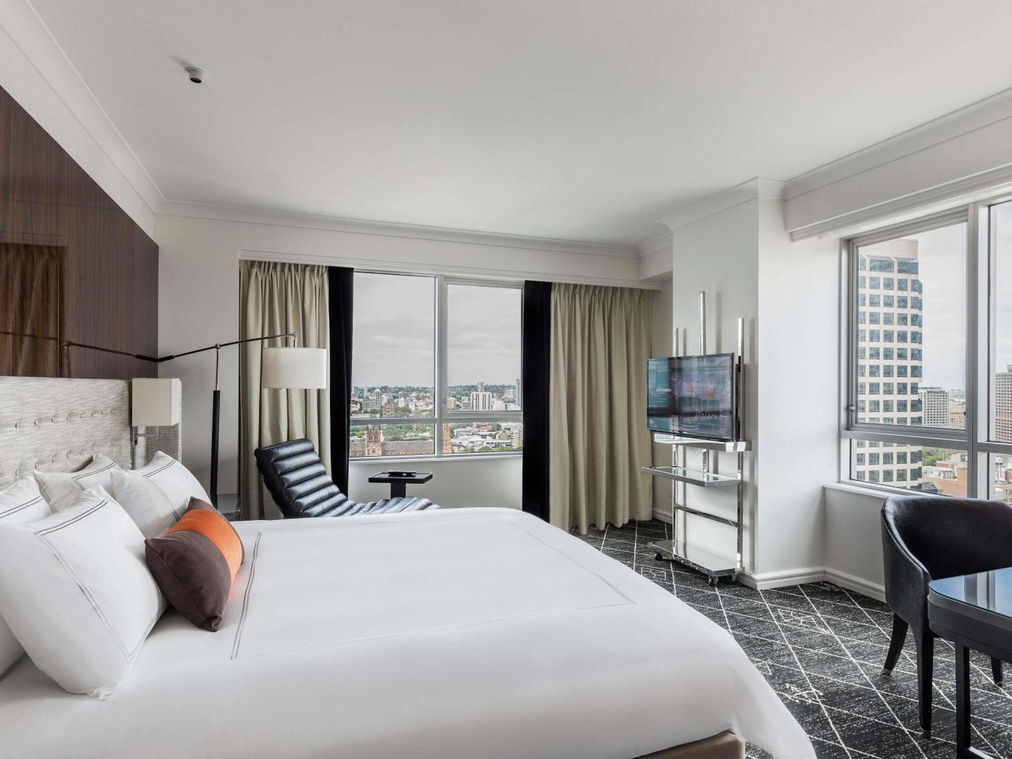 Corner King Room