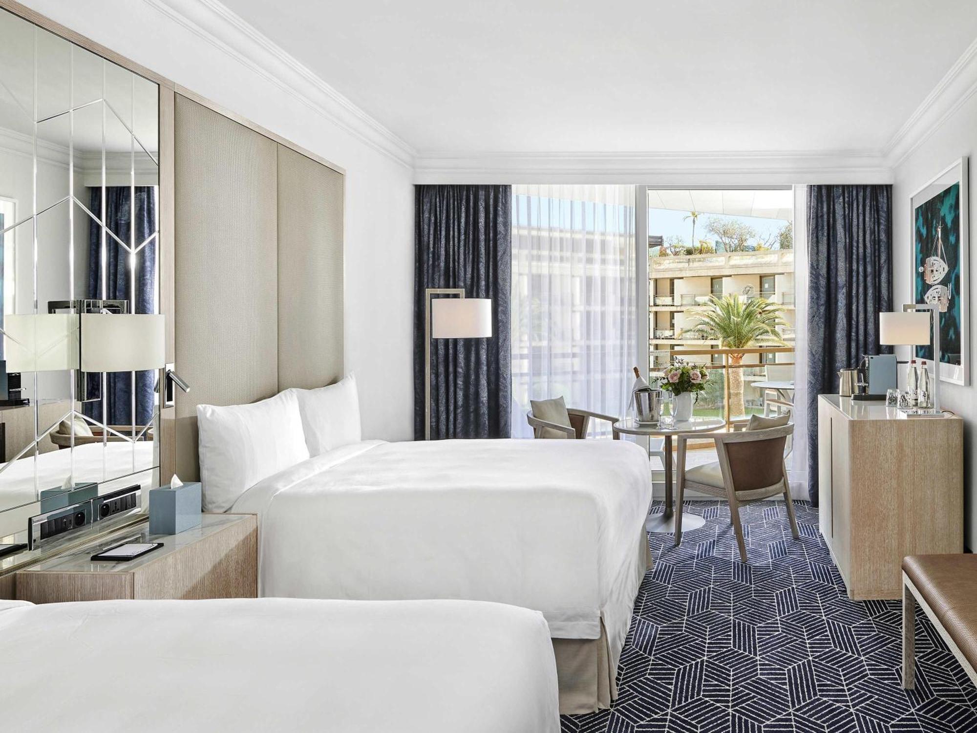 Fairmont Double Room Two Double Beds Garden View