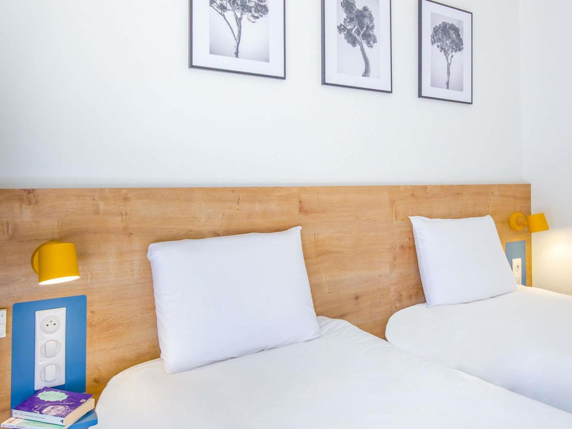 Standard Twin Room