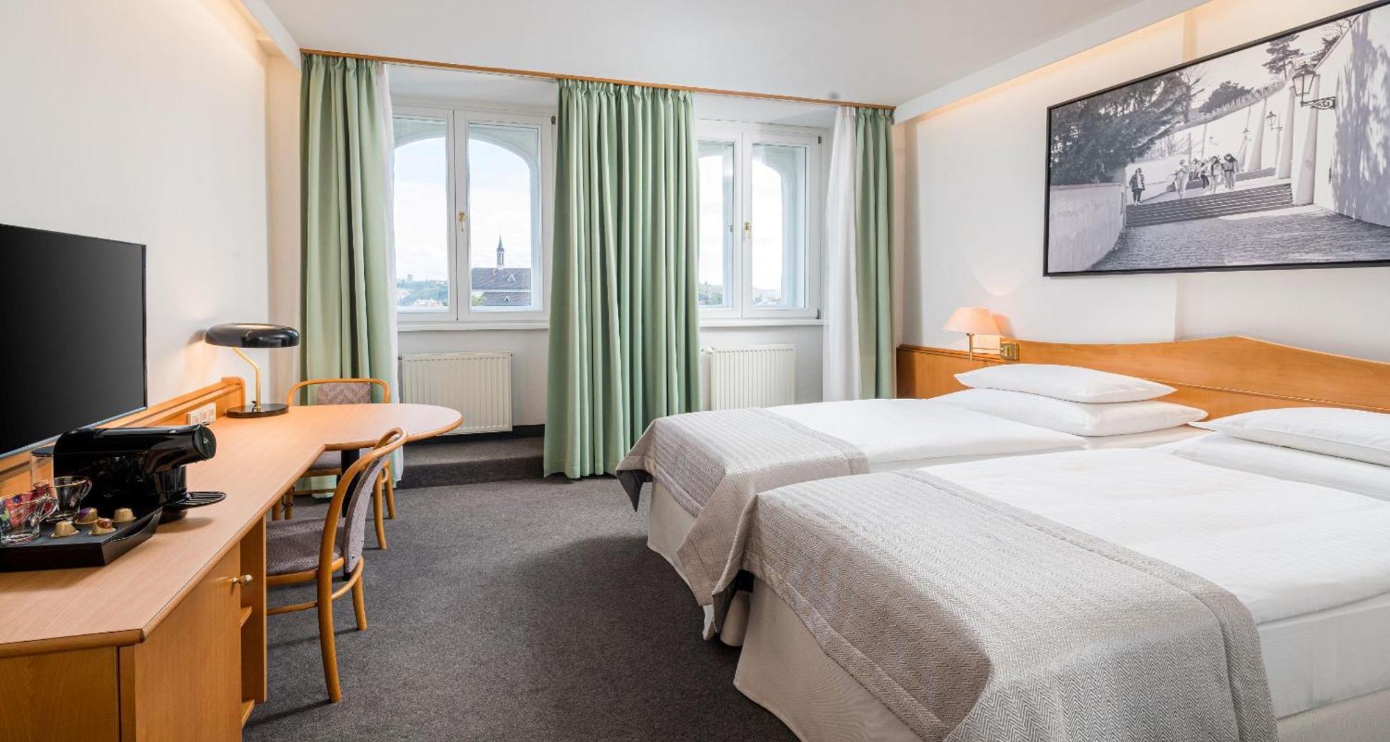 Classic Twin Room