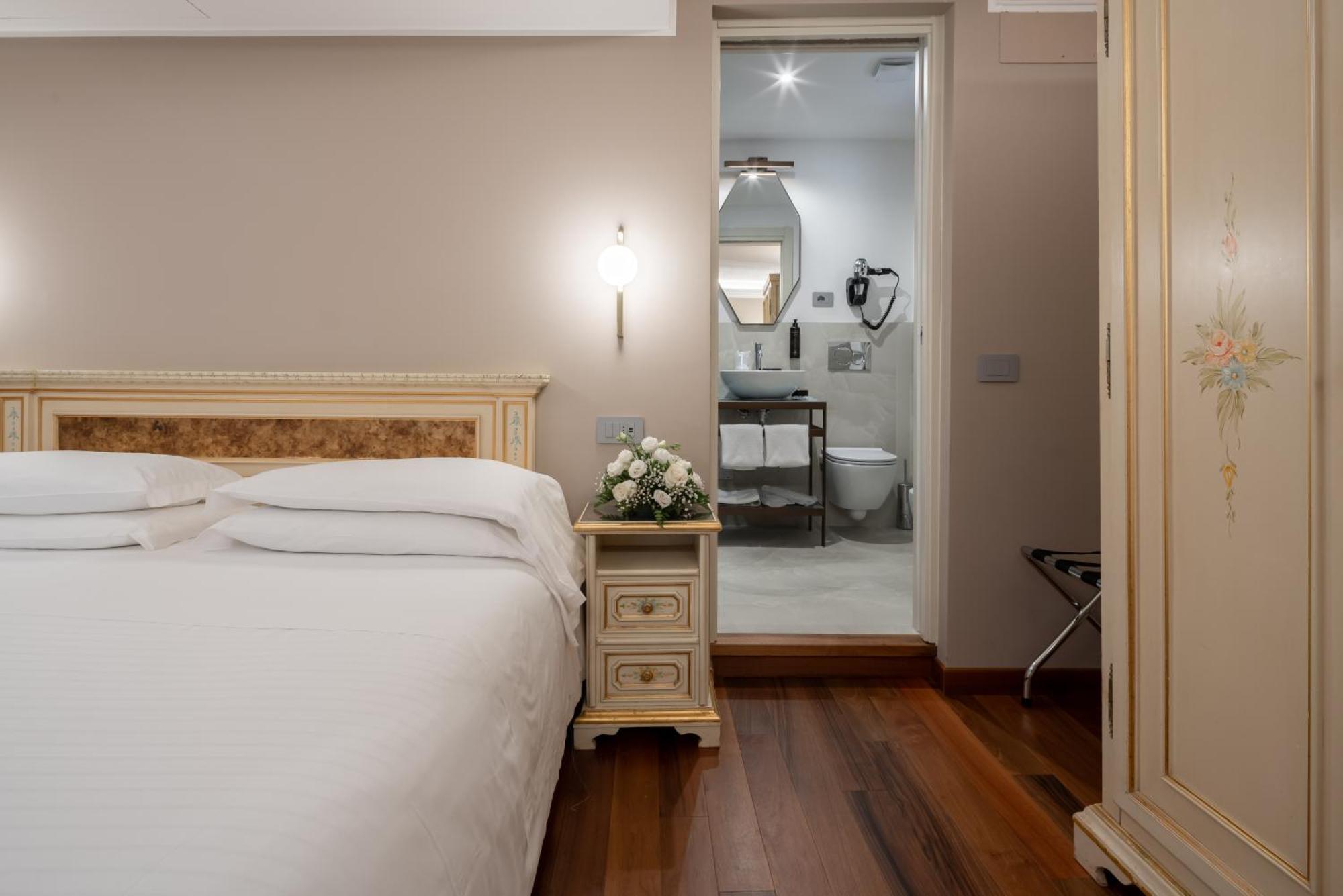 Classic Double Room