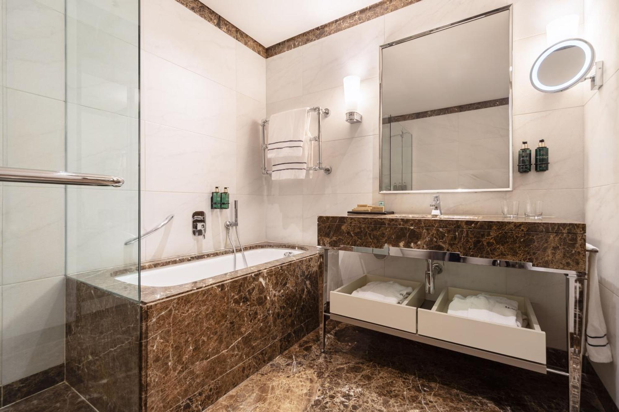 Supreme Room Terrace Spa Access
