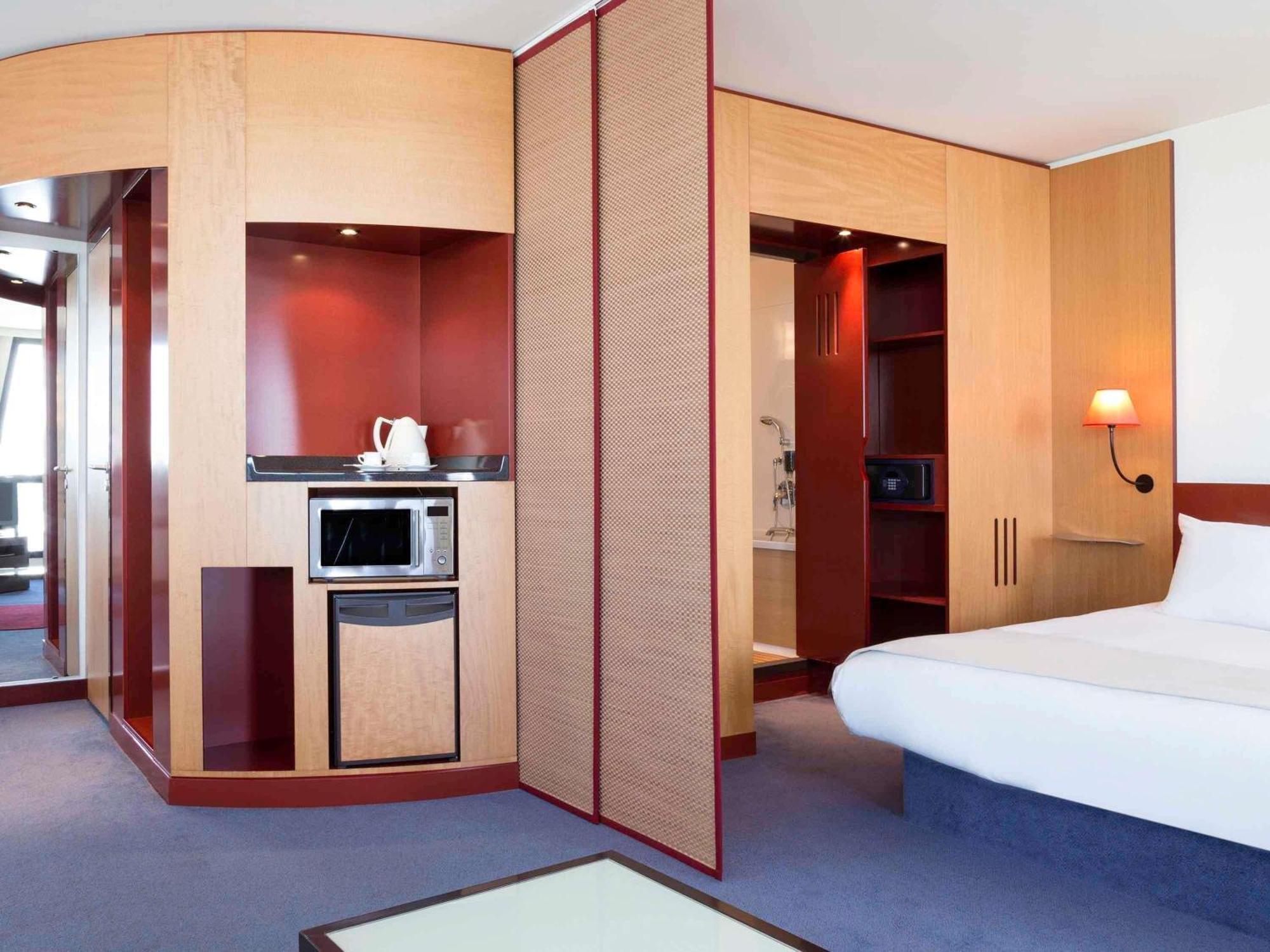 Superior Suite One Double Bed One Single Bed
