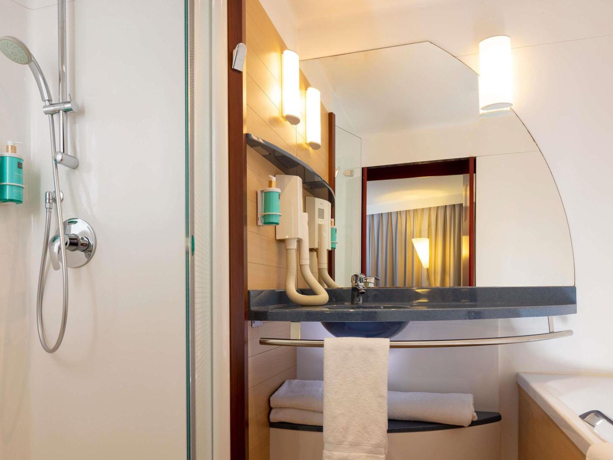 Superior Suite Double Bed Two Single Beds