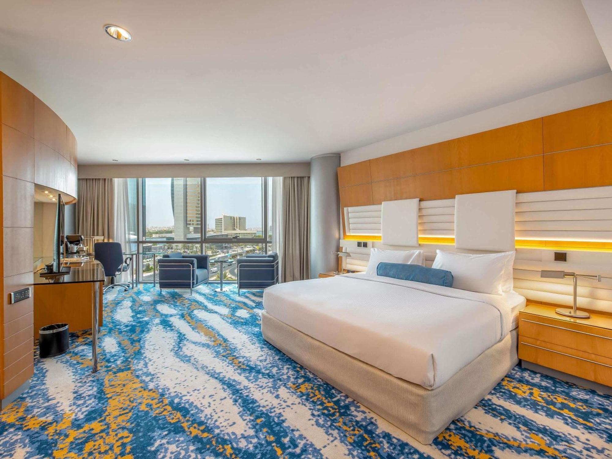Deluxe king bed room