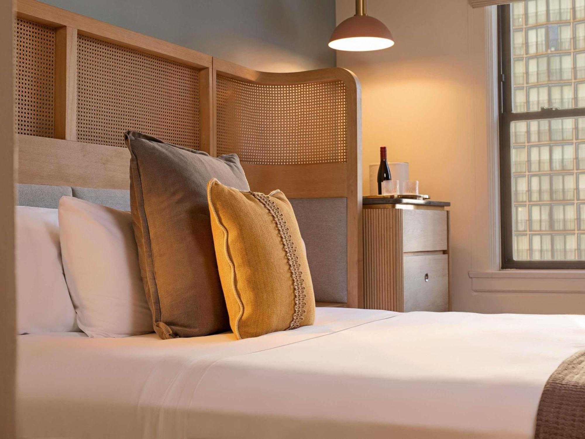Classic Queen Room Cityview