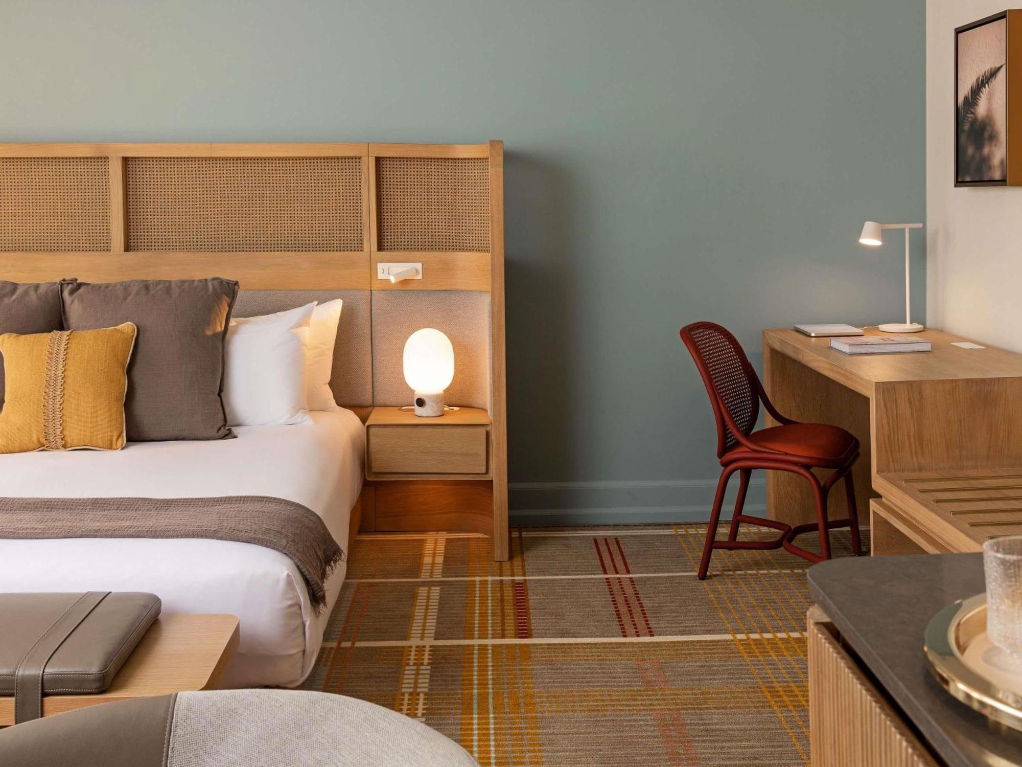 Deluxe King Room City View Mobility Accessible